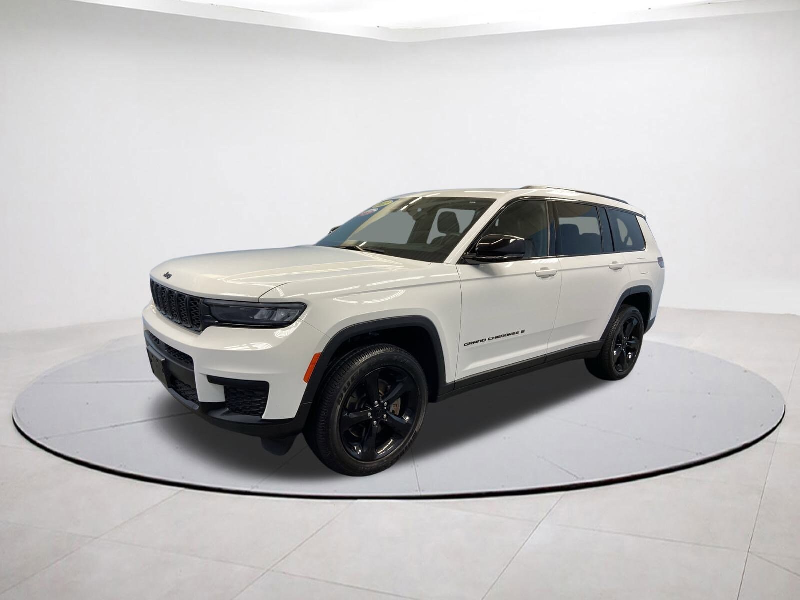 2022 Jeep Grand Cherokee Altitude photo 3