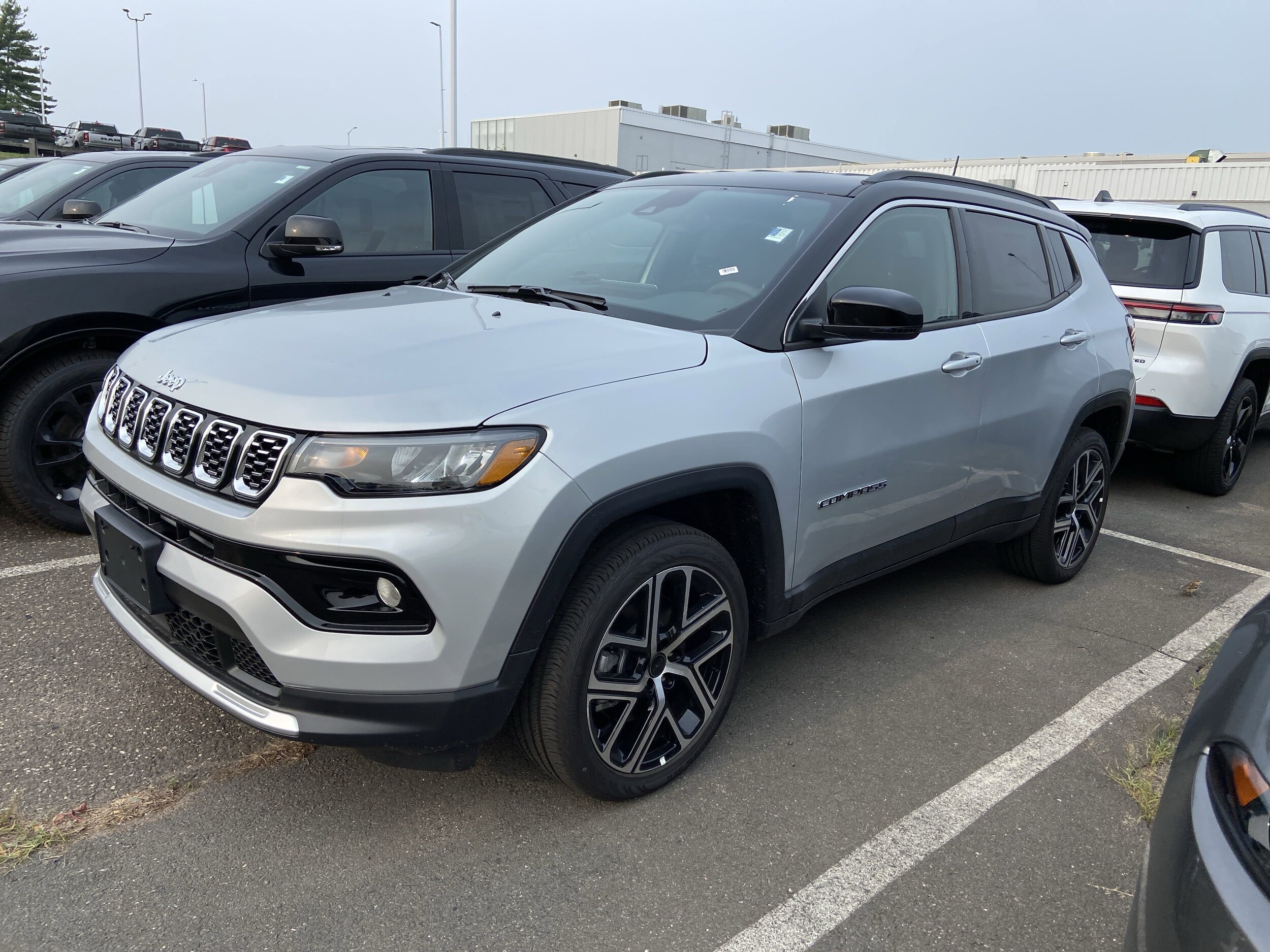 2025 Jeep Compass Limited photo 3
