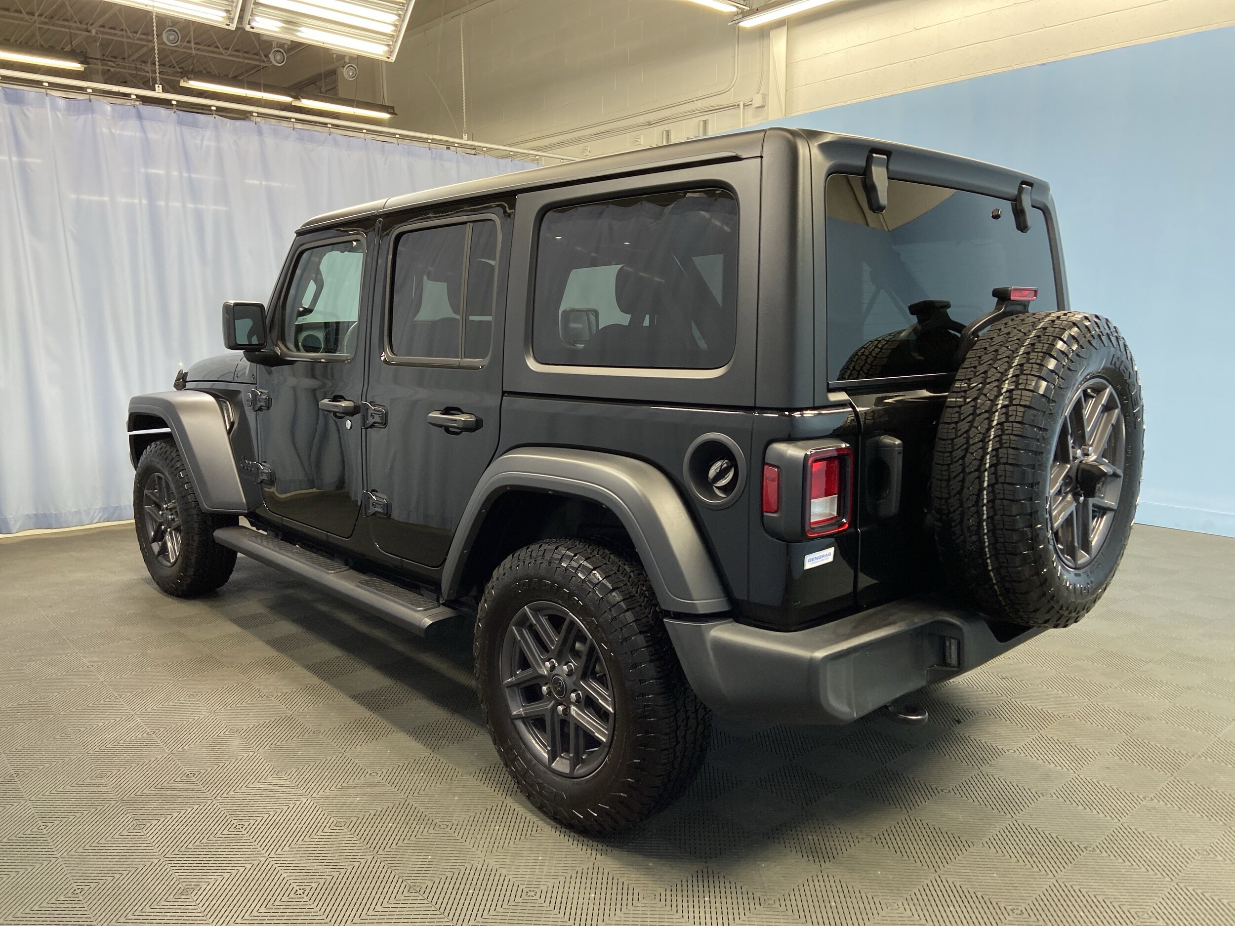 2024 Jeep Wrangler Sport S photo 4