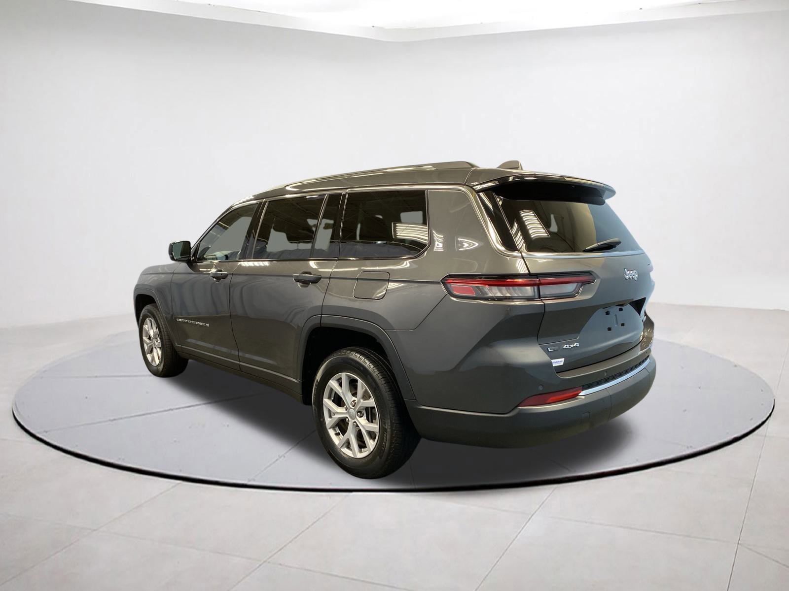 2022 Jeep Grand Cherokee Limited photo 4