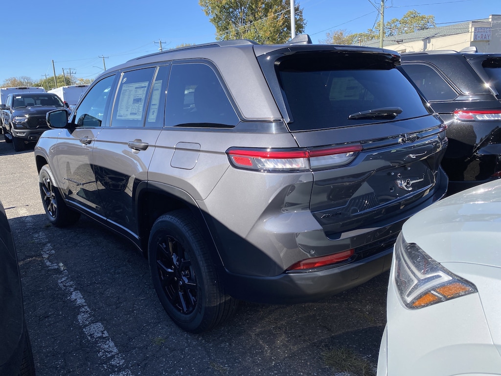New 2025 Jeep Grand Cherokee ALTITUDE X 4X4 Sport Utility