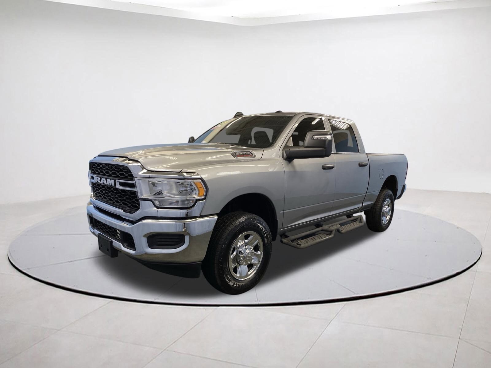 2024 Ram 2500 Tradesman photo 2