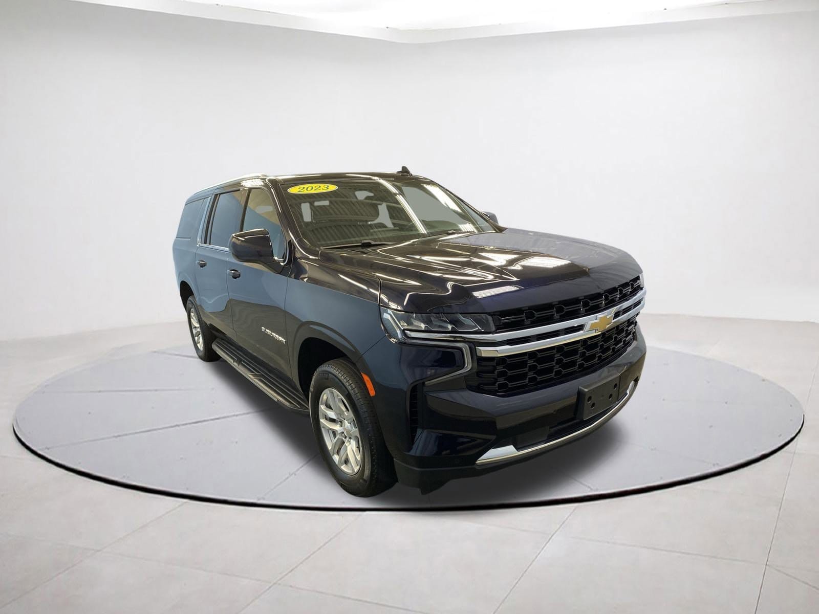 2023 Chevrolet Suburban LS's photo