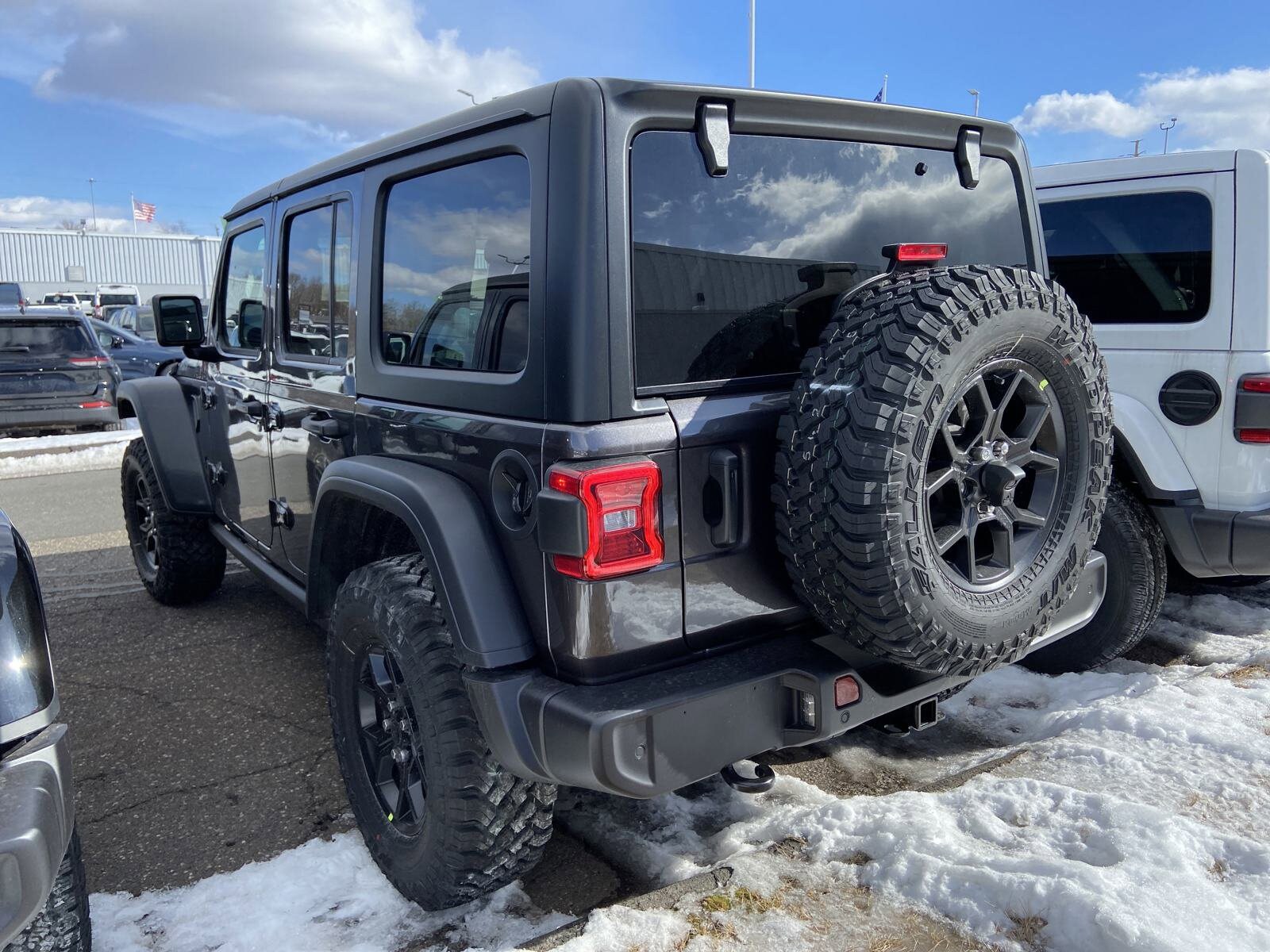 2025 Jeep Wrangler Willys photo 4