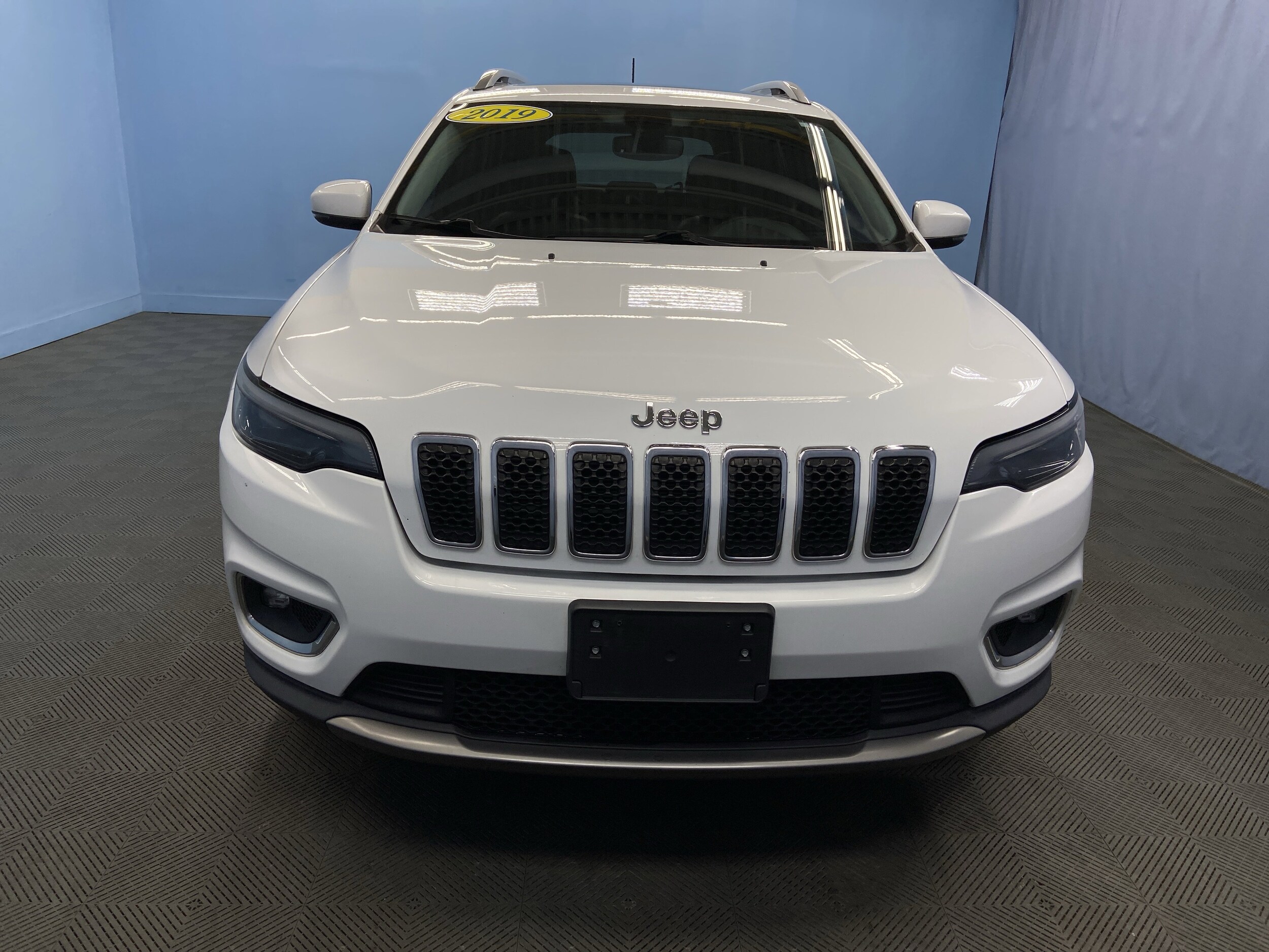 2019 Jeep Cherokee Limited photo 2