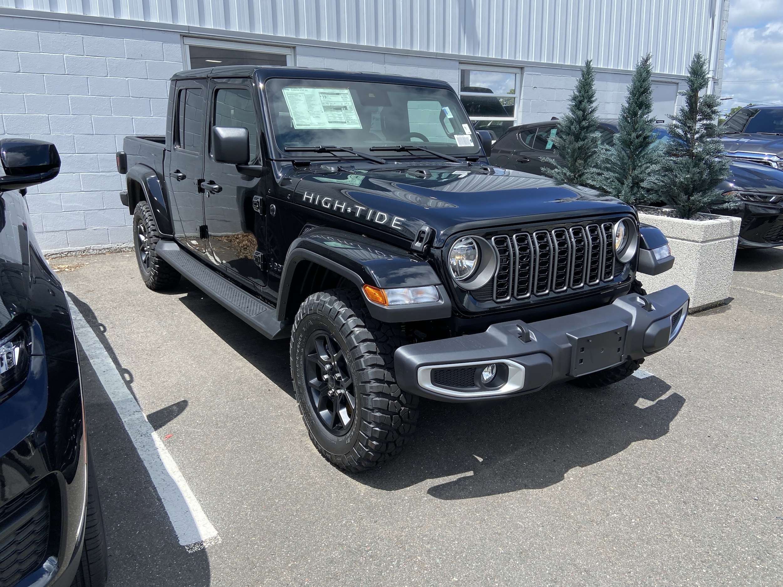 2025 Jeep Gladiator Pickup 