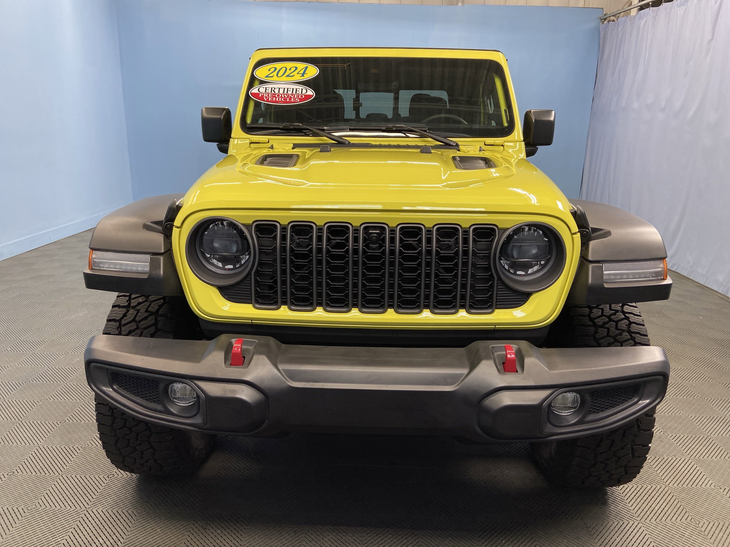 Used 2024 Jeep Gladiator Rubicon with VIN 1C6JJTBG5RL112549 for sale in Hartford, CT