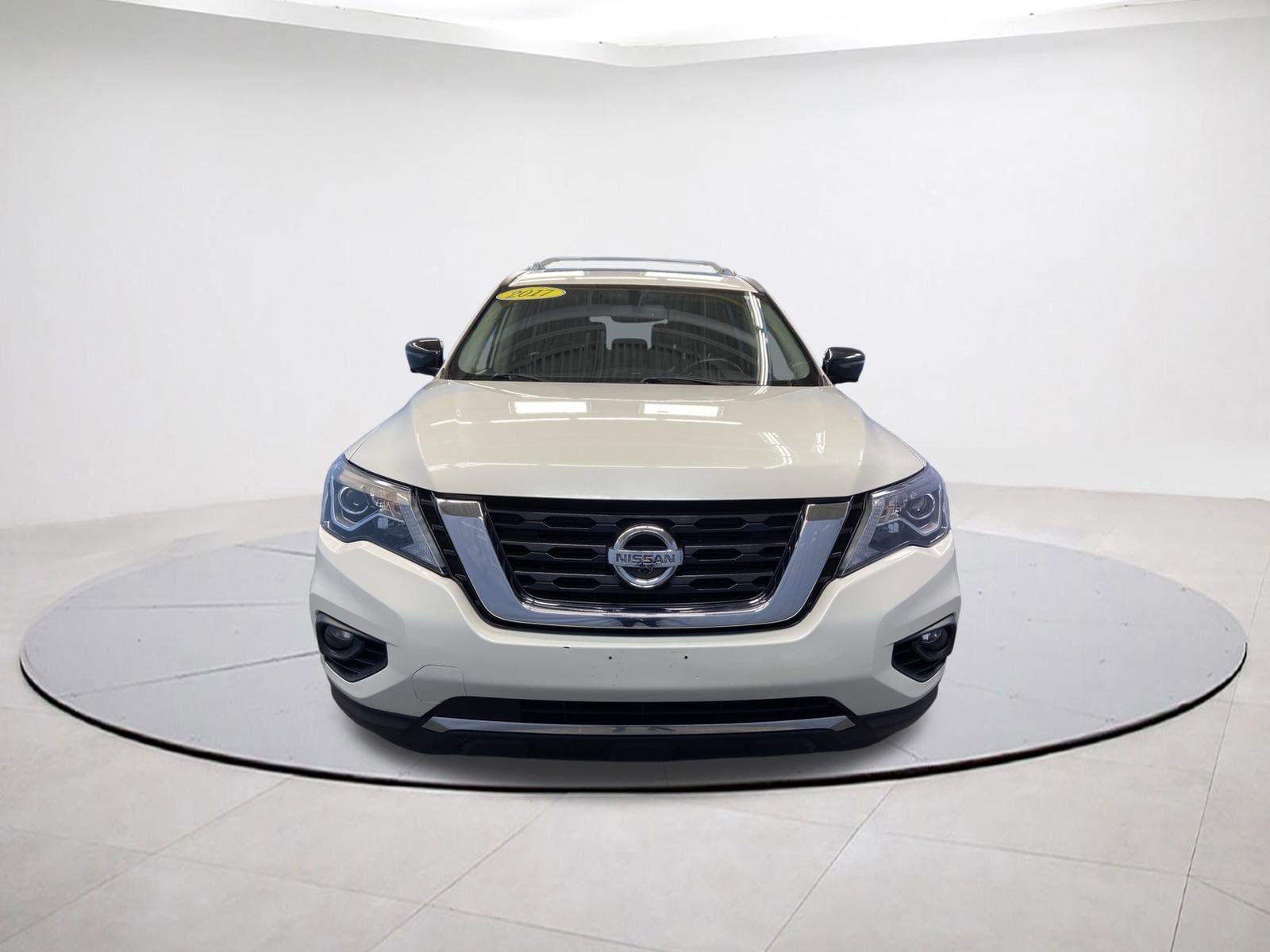 Used 2017 Nissan Pathfinder Platinum with VIN 5N1DR2MM7HC667685 for sale in East Hartford, CT