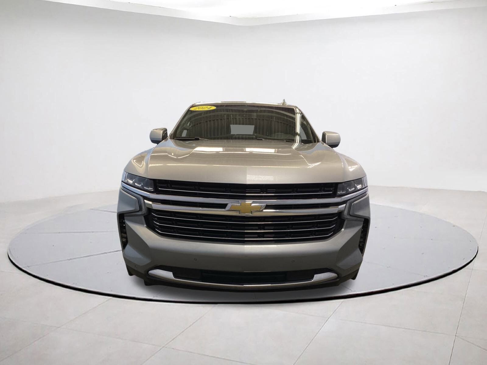 2024 Chevrolet Tahoe LT photo 2