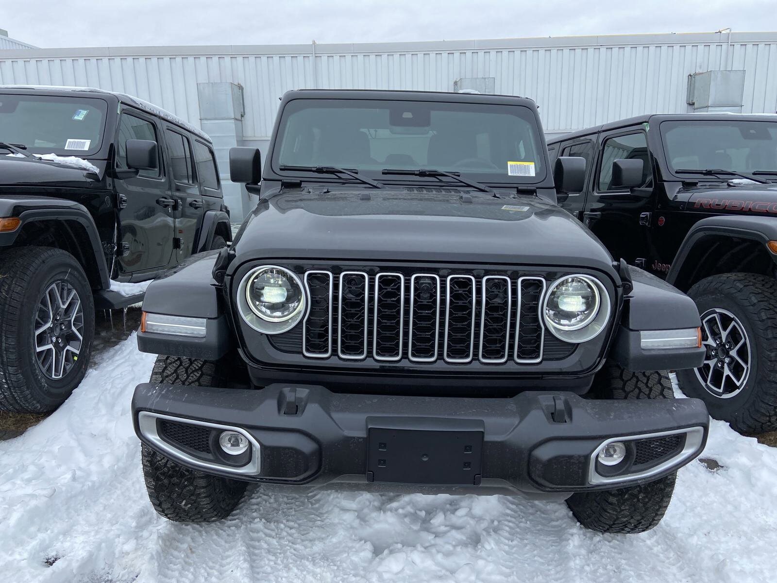 2025 Jeep Wrangler Sahara photo 2
