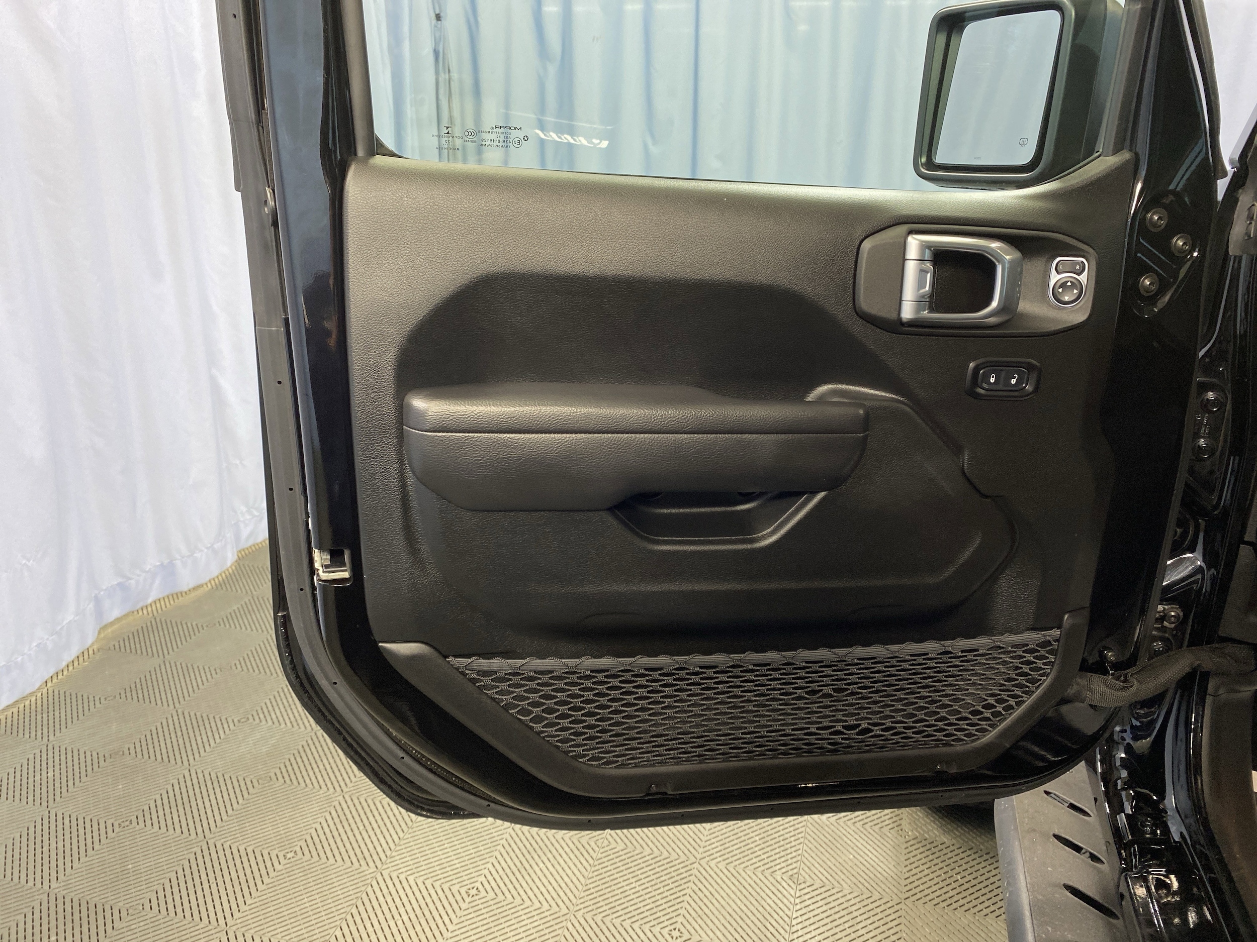 2022 Jeep Wrangler Unlimited Rubicon 4XE - Photo 11