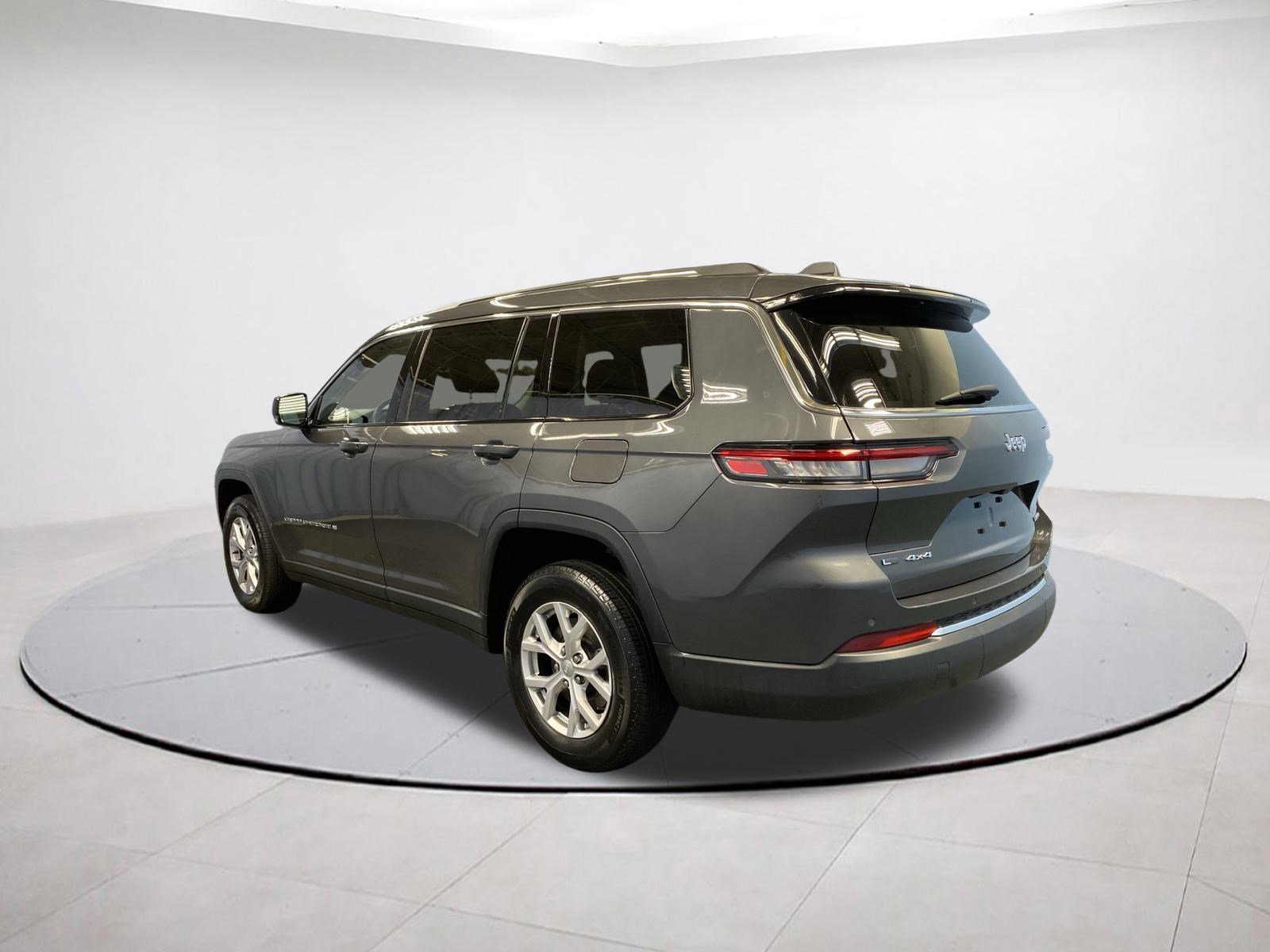 2022 Jeep Grand Cherokee Limited photo 4