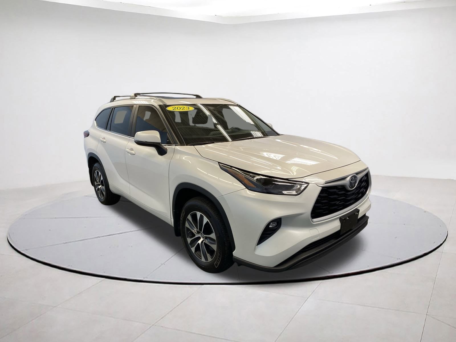 2023 Toyota Highlander XLE's photo
