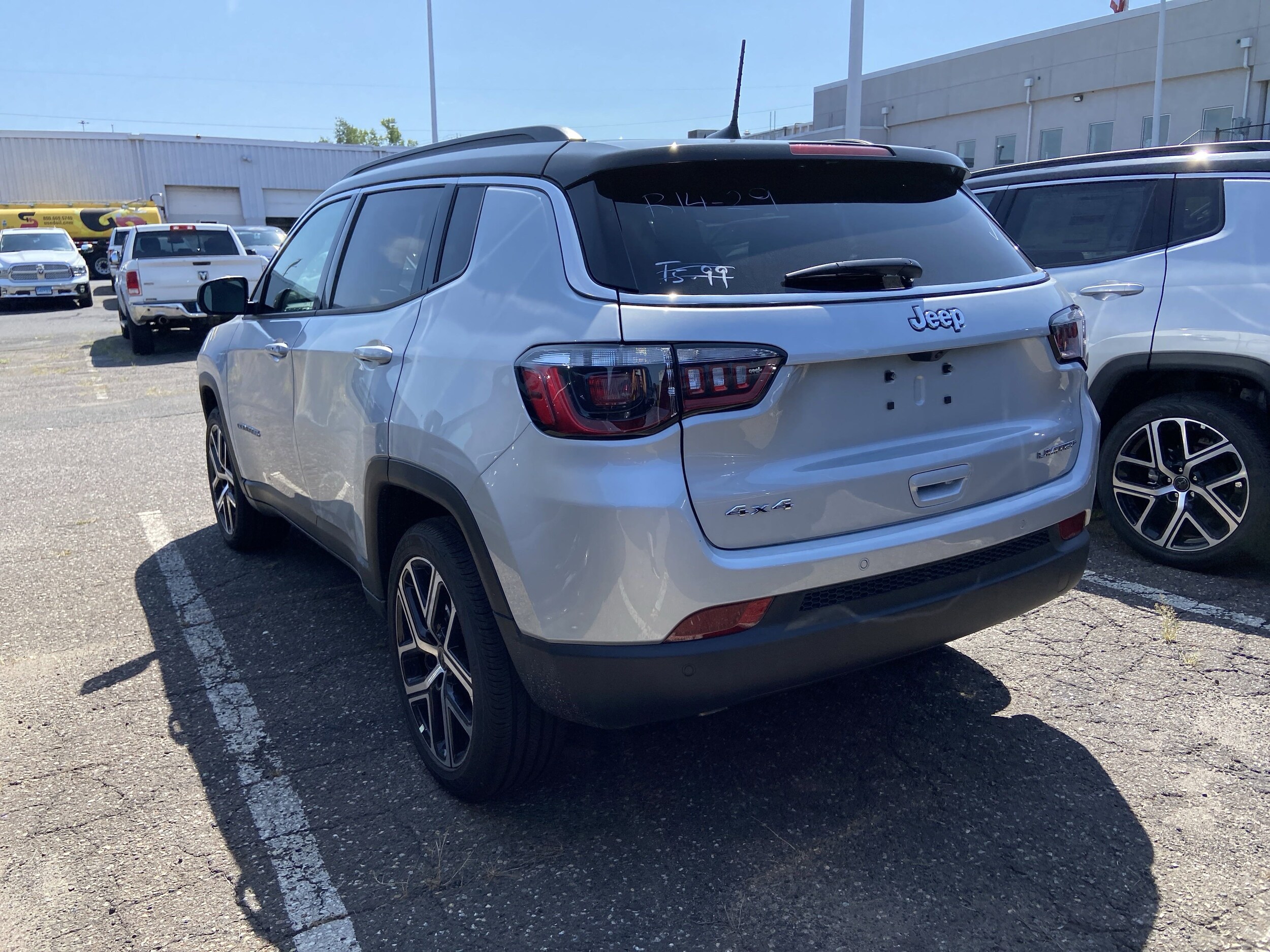 2025 Jeep Compass Limited photo 4