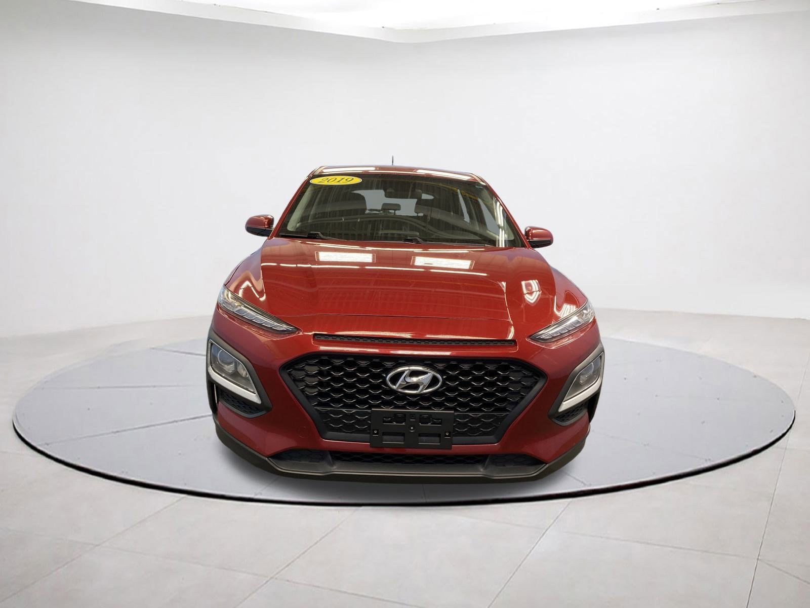 Used 2019 Hyundai Kona SE with VIN KM8K1CAA8KU247658 for sale in East Hartford, CT