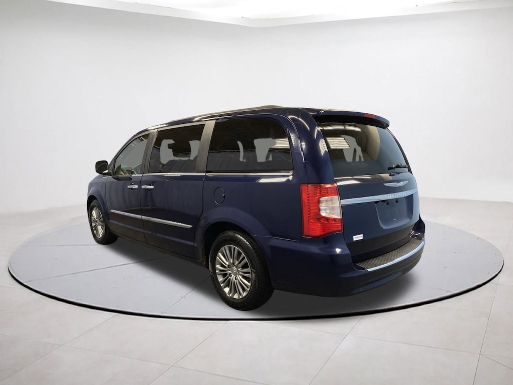 Used 2013 Chrysler Town & Country Touring-L Wagon