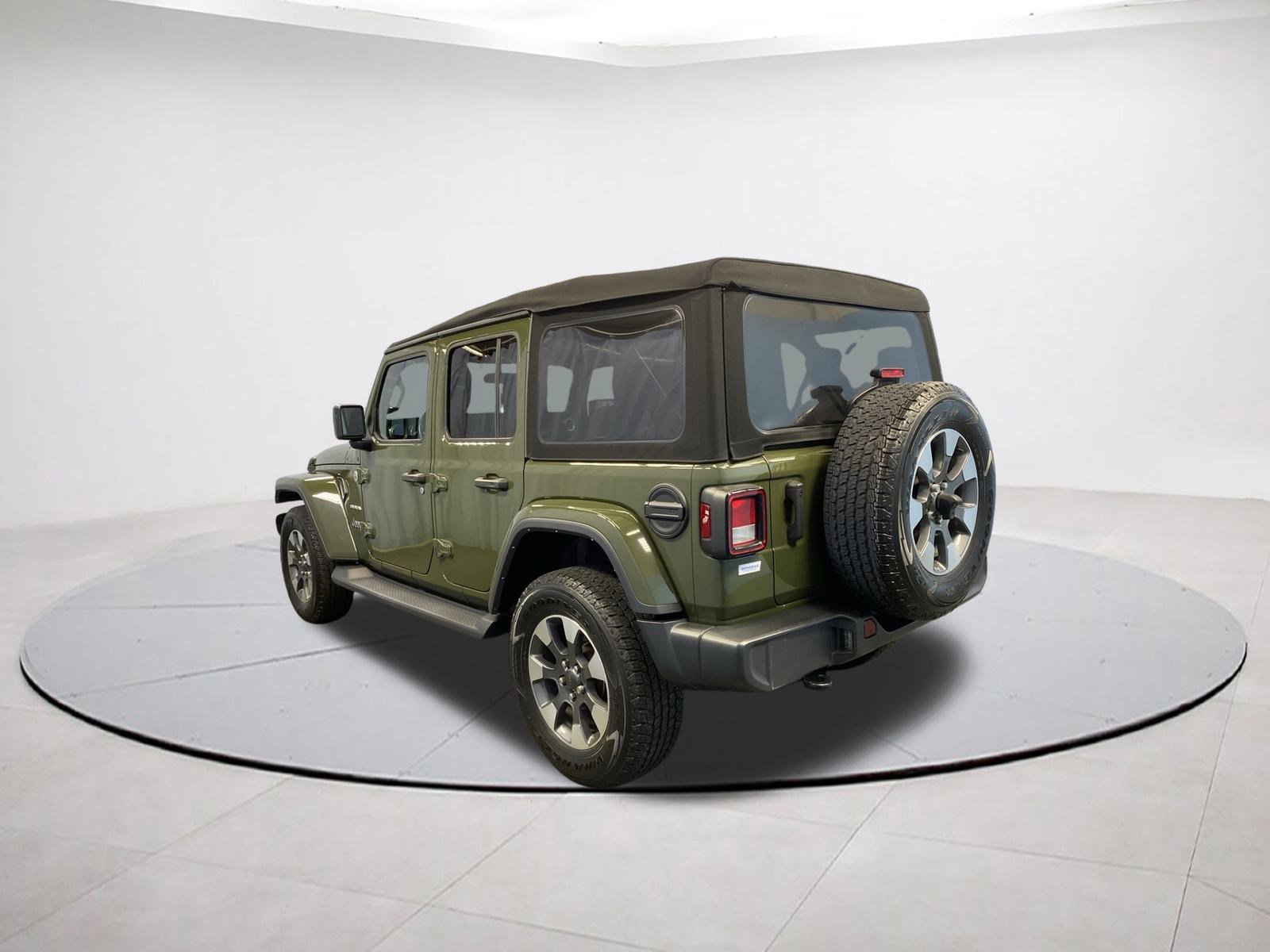 2021 Jeep Wrangler Unlimited Sahara photo 4