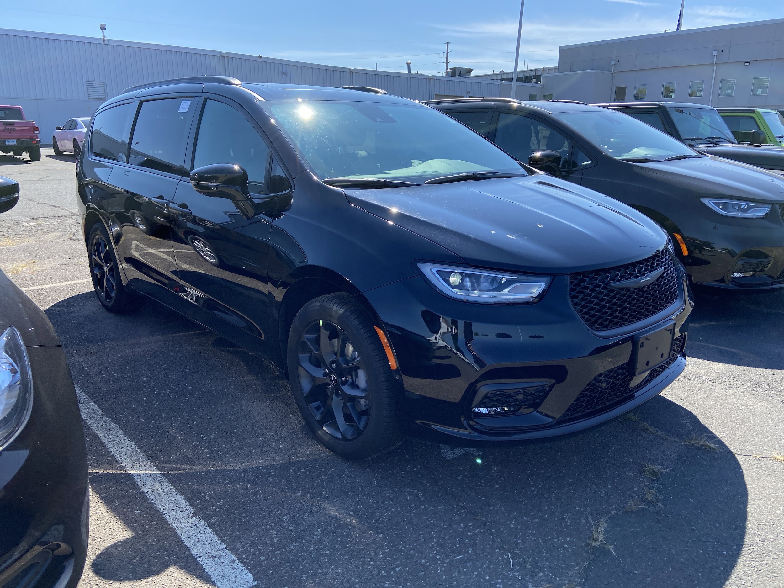 2026 Chrysler Pacifica Passenger Van 