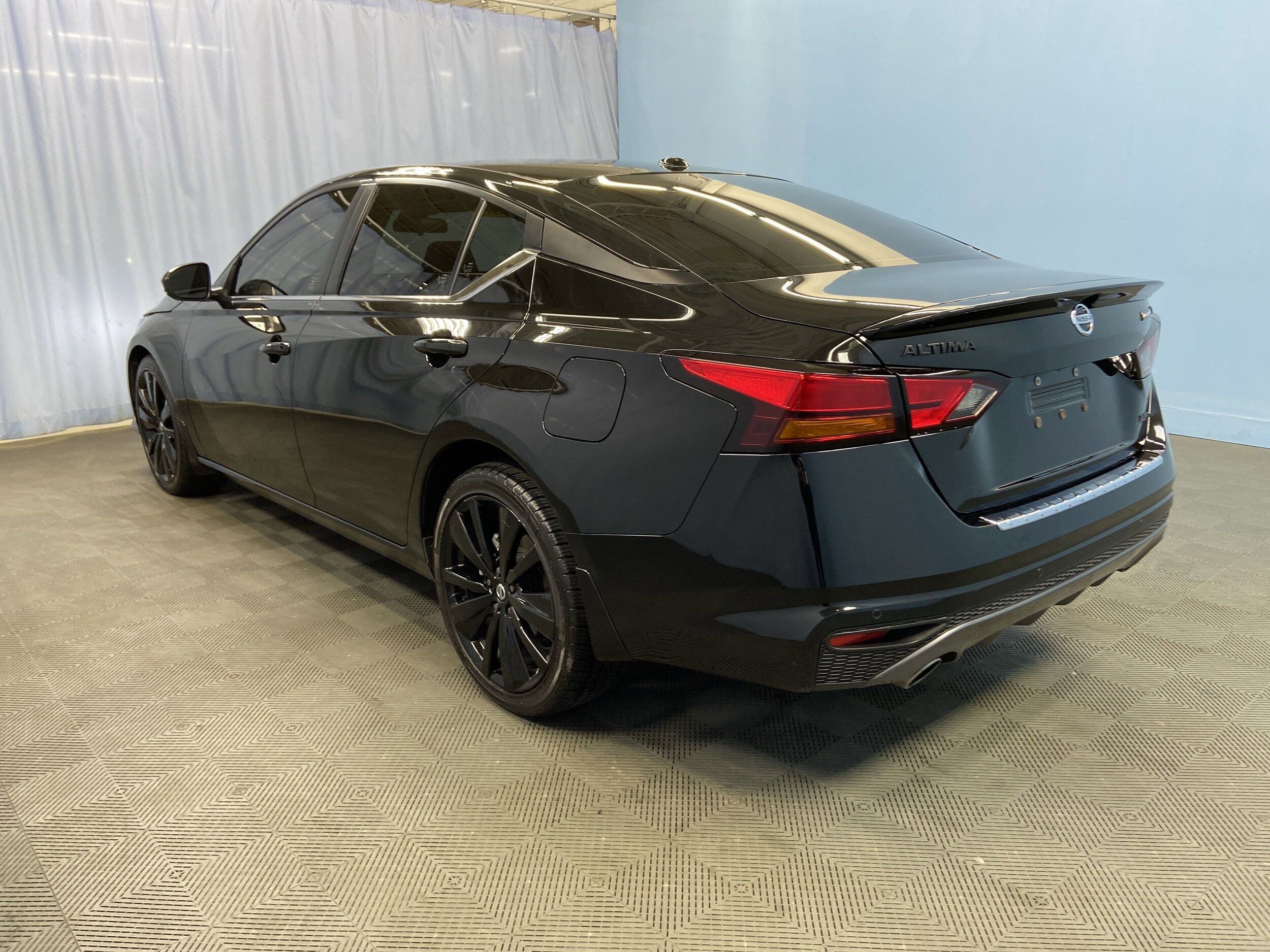 2022 Nissan Altima 2.5 SR photo 4