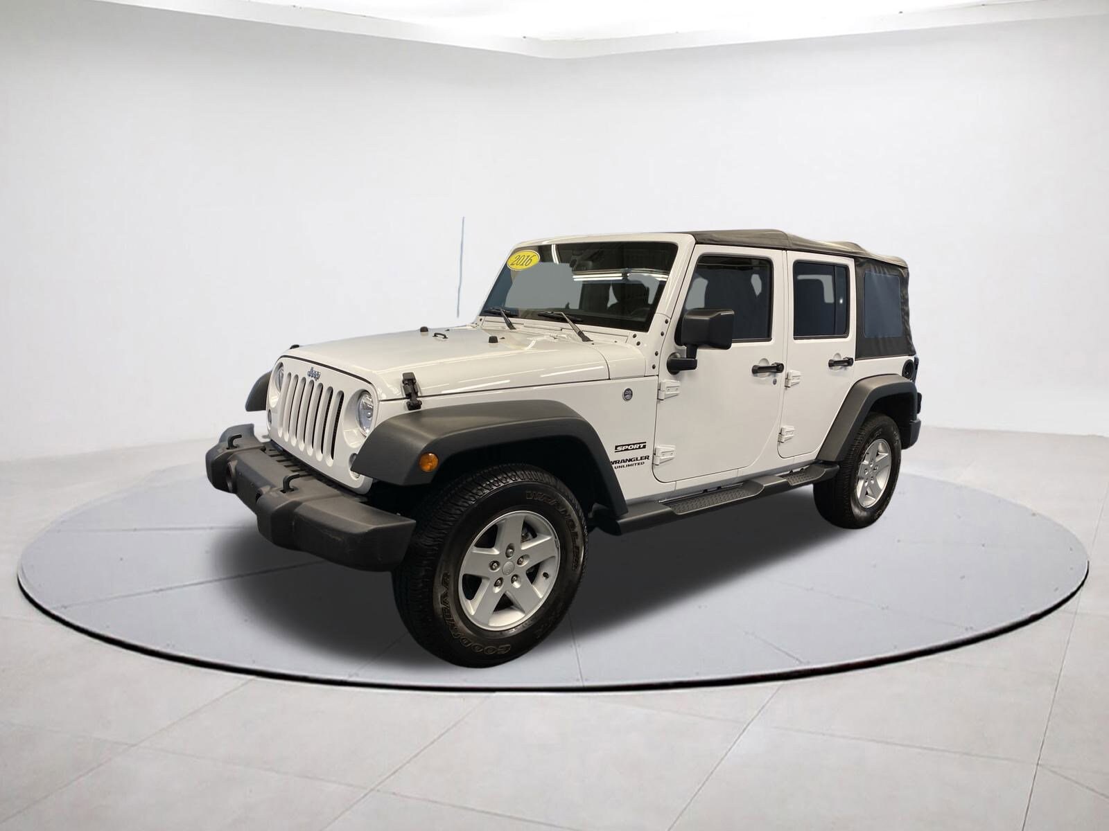 2016 Jeep Wrangler Unlimited Sport photo 3
