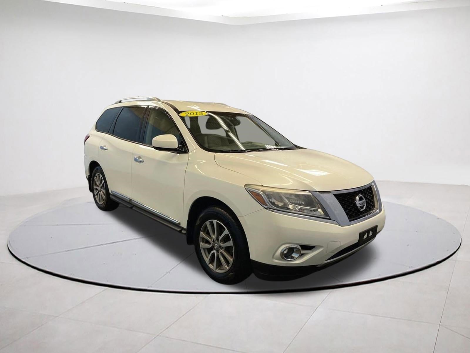 2015 Nissan Pathfinder SL 4WD's photo