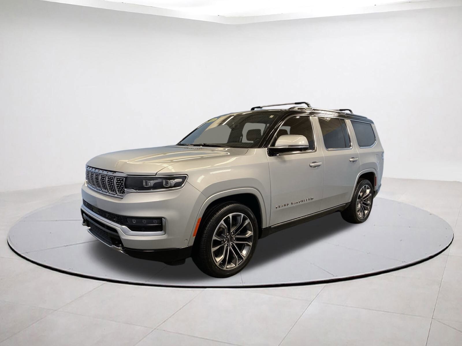 2022 Jeep Grand Wagoneer III photo 3