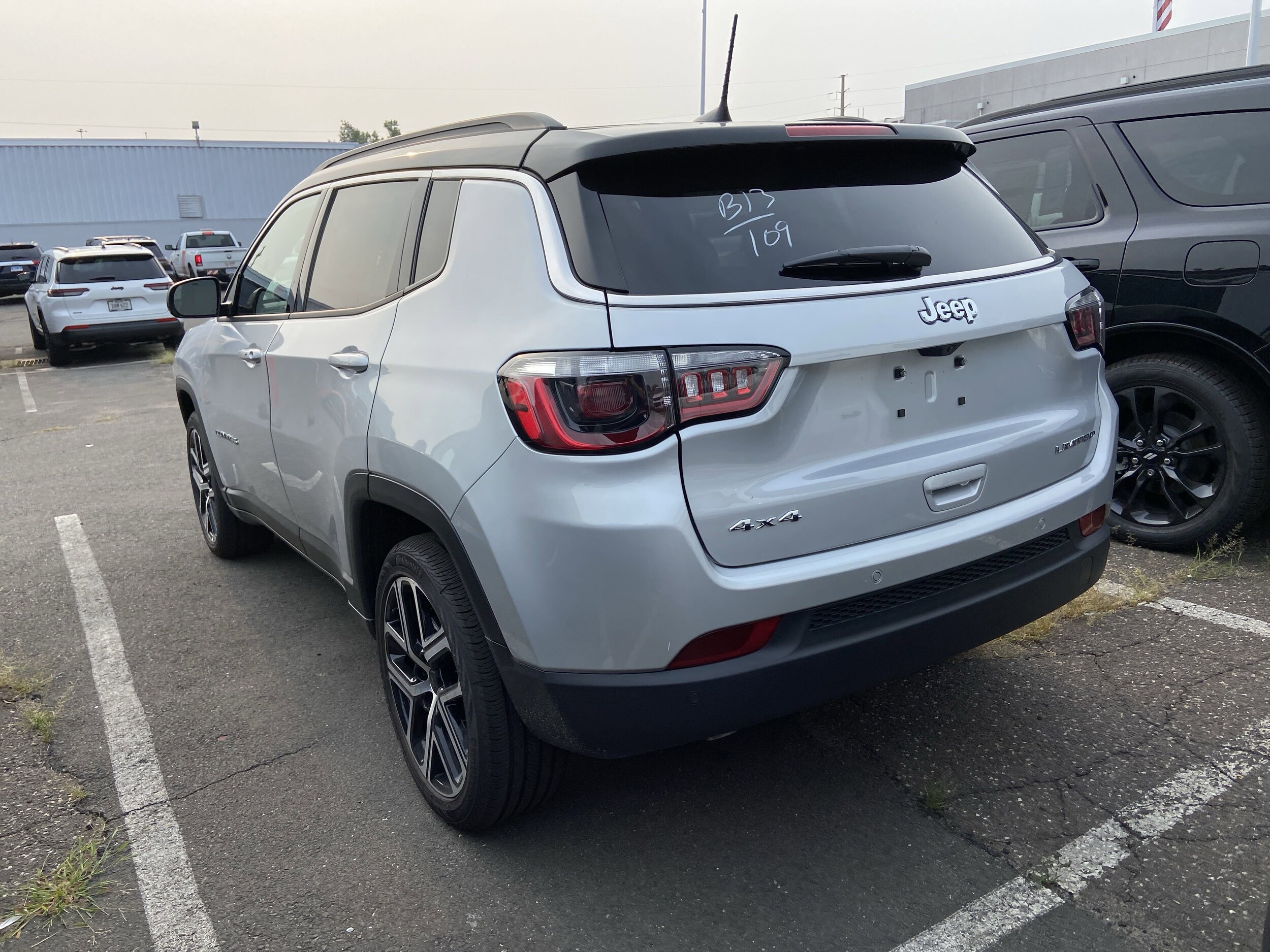 2025 Jeep Compass Limited photo 4