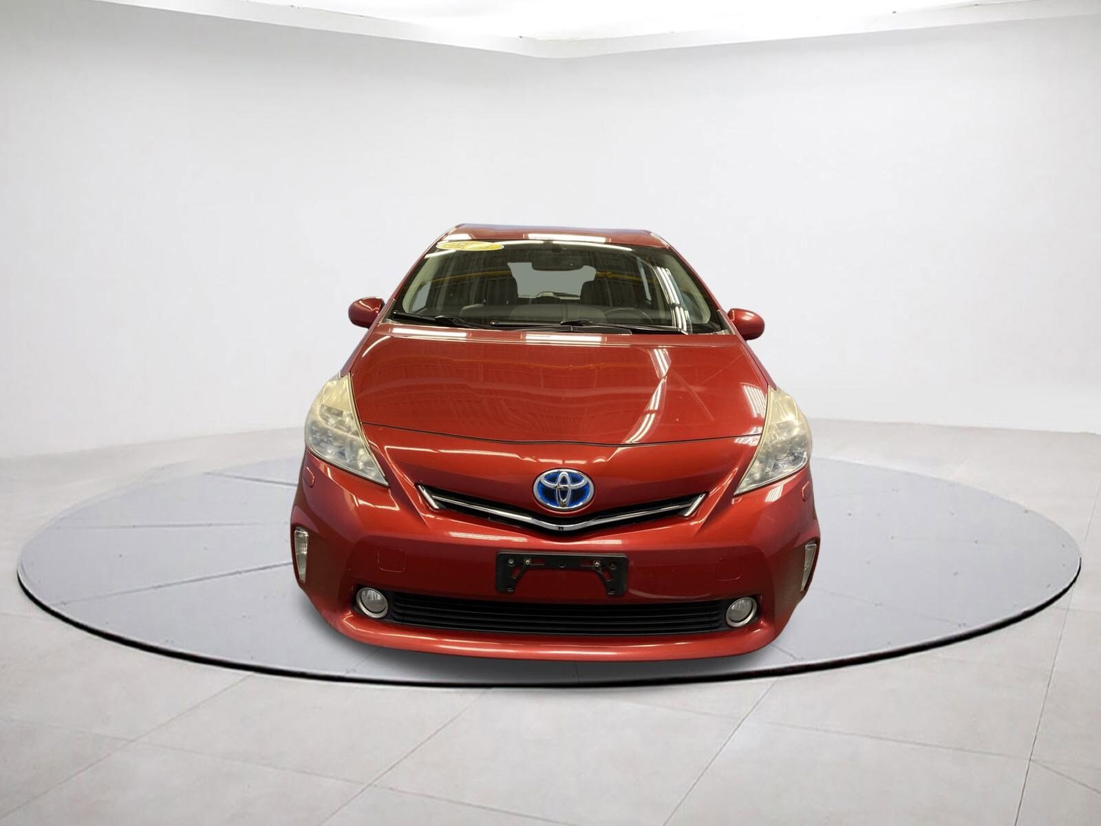 2013 Toyota Prius V Five photo 2