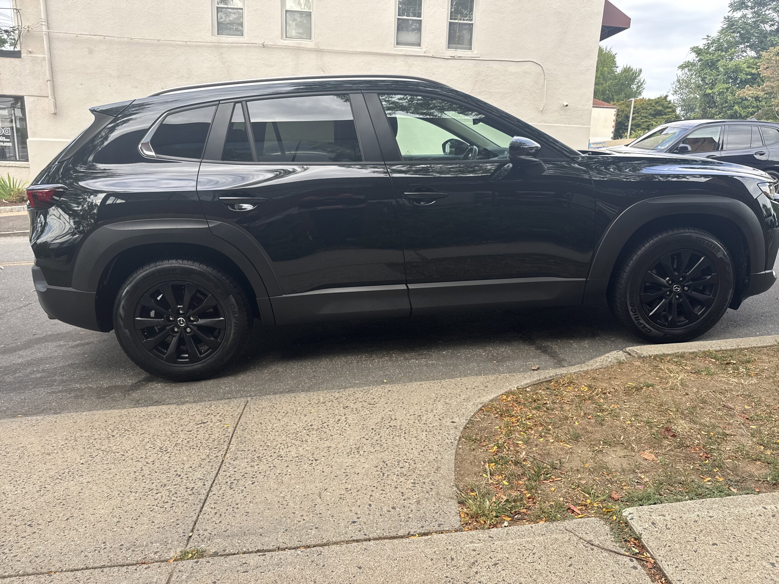 2023 Mazda CX-50 2.5 Preferred Plus photo 2