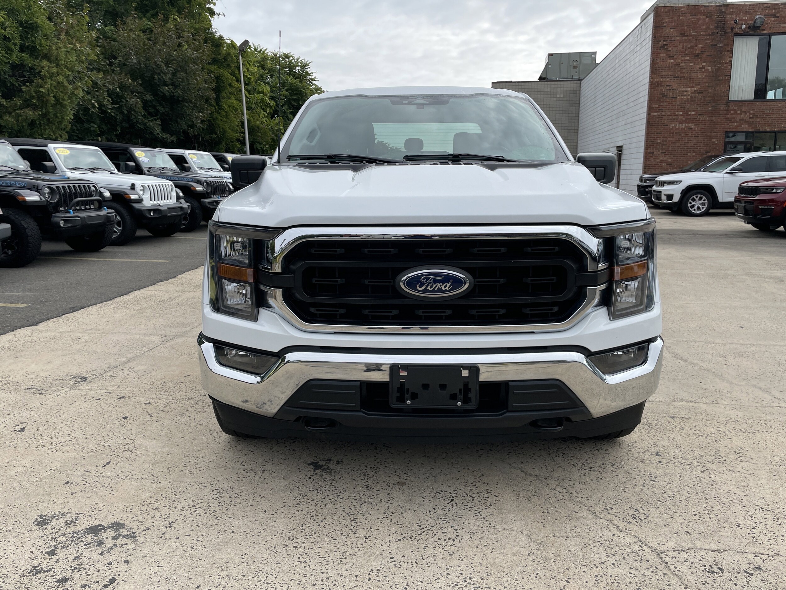 2023 Ford F-150 XLT photo 3