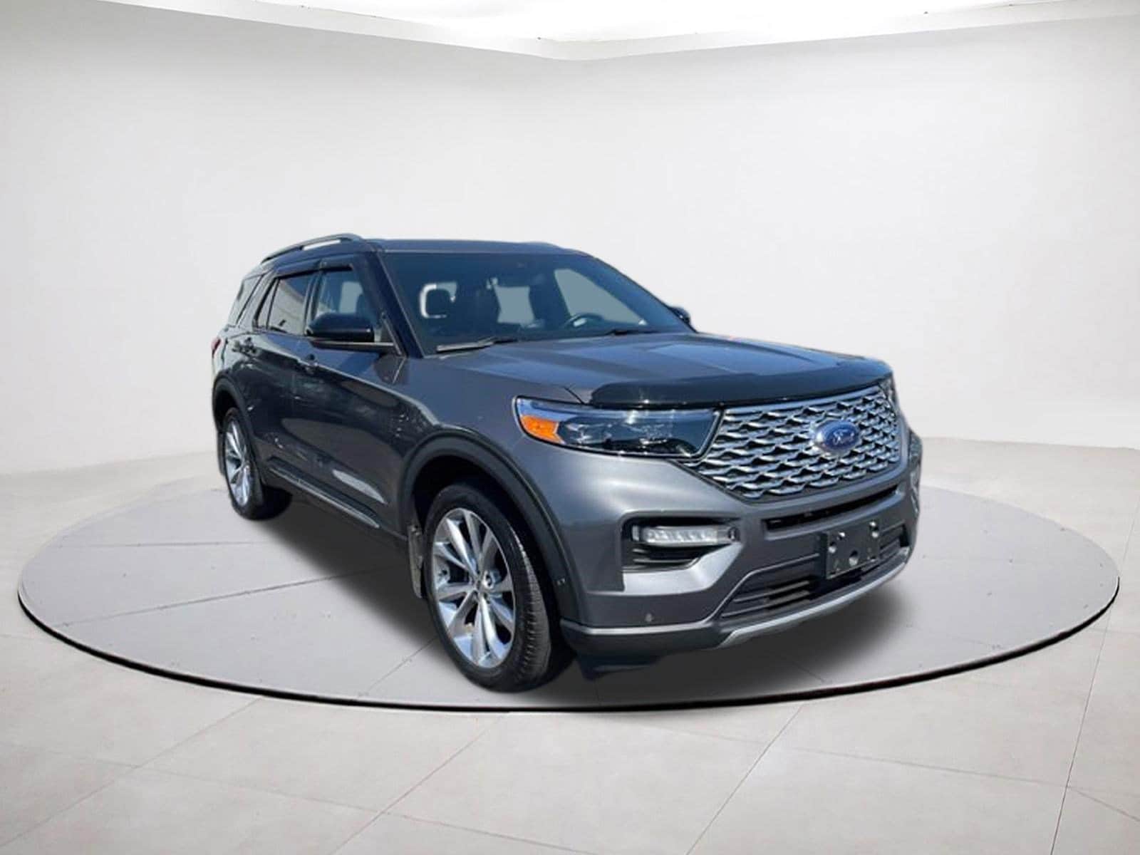2021 Ford Explorer Platinum 4WD's photo