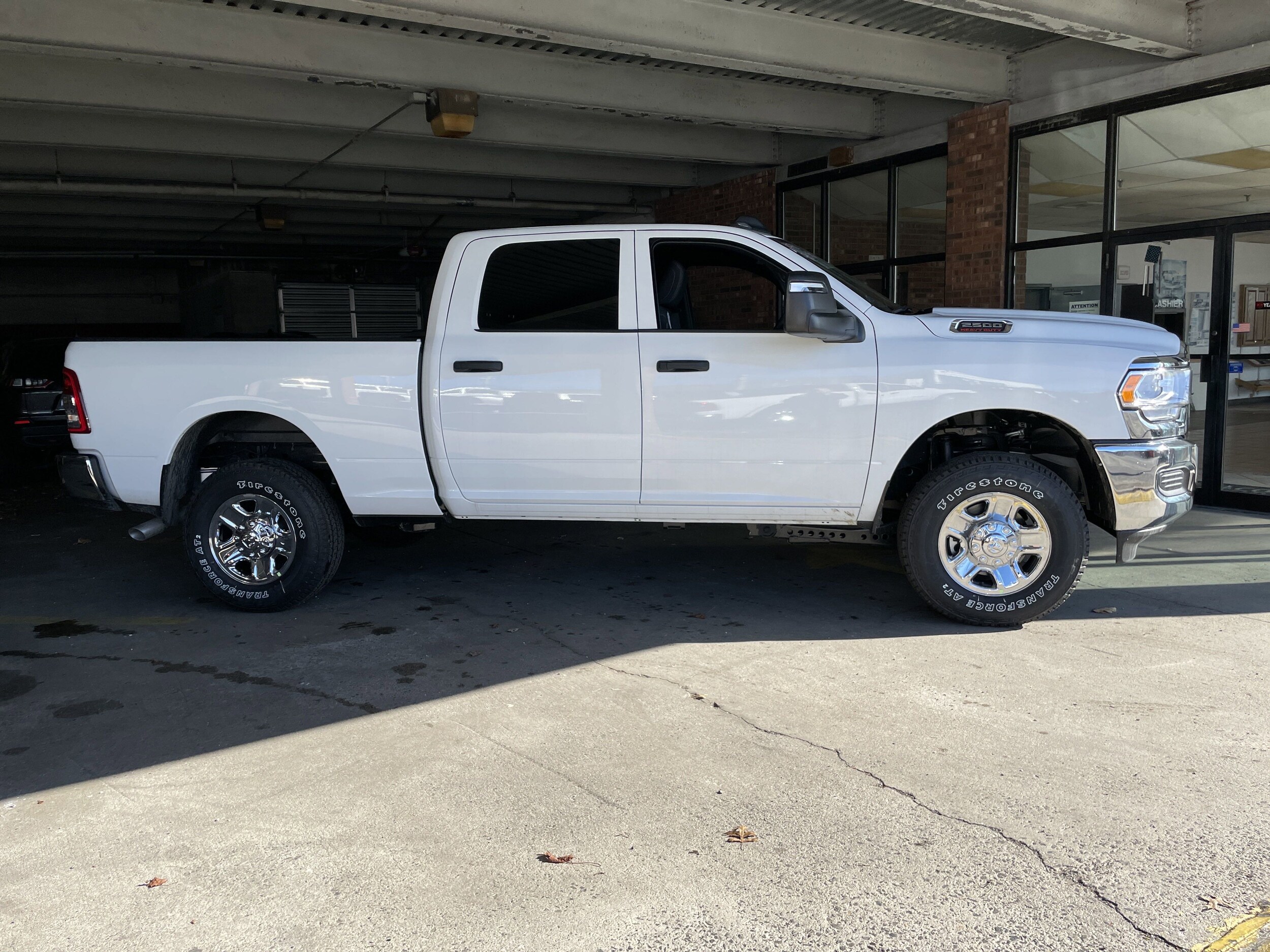 2024 Ram 2500 Tradesman photo 2