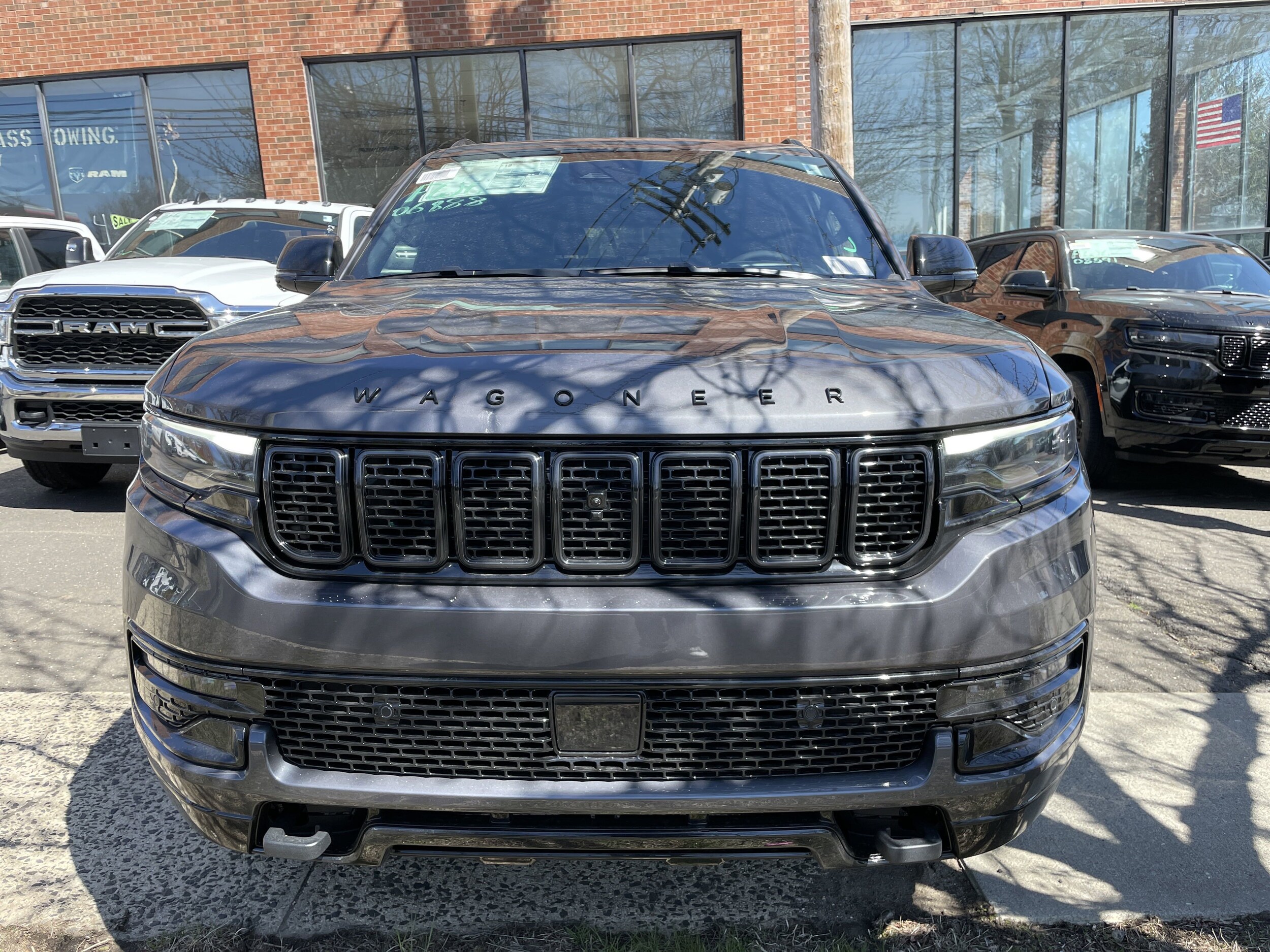2025 Jeep Wagoneer Series II Carbide photo 2