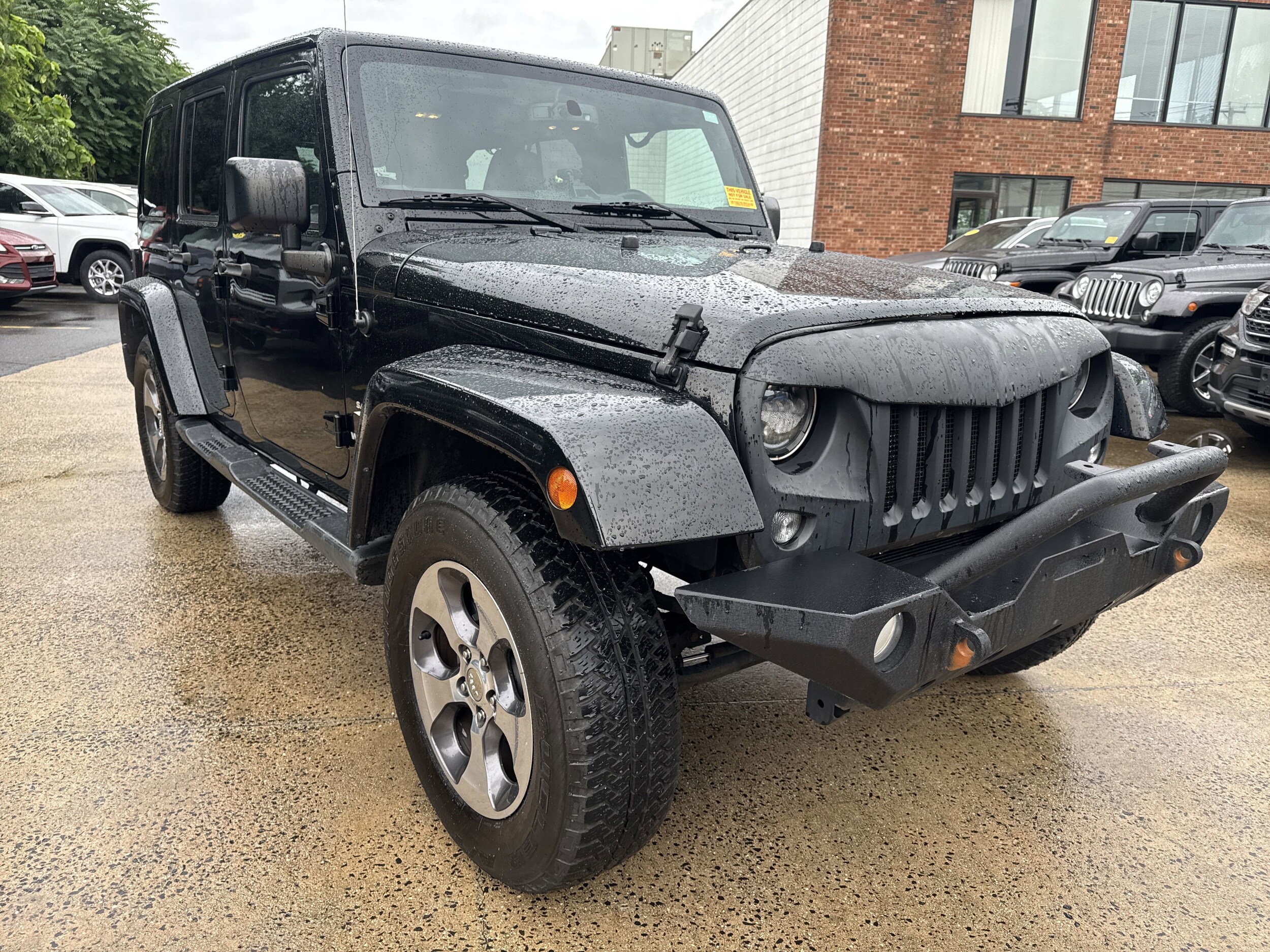 2016 Jeep Wrangler Unlimited Sahara photo 3