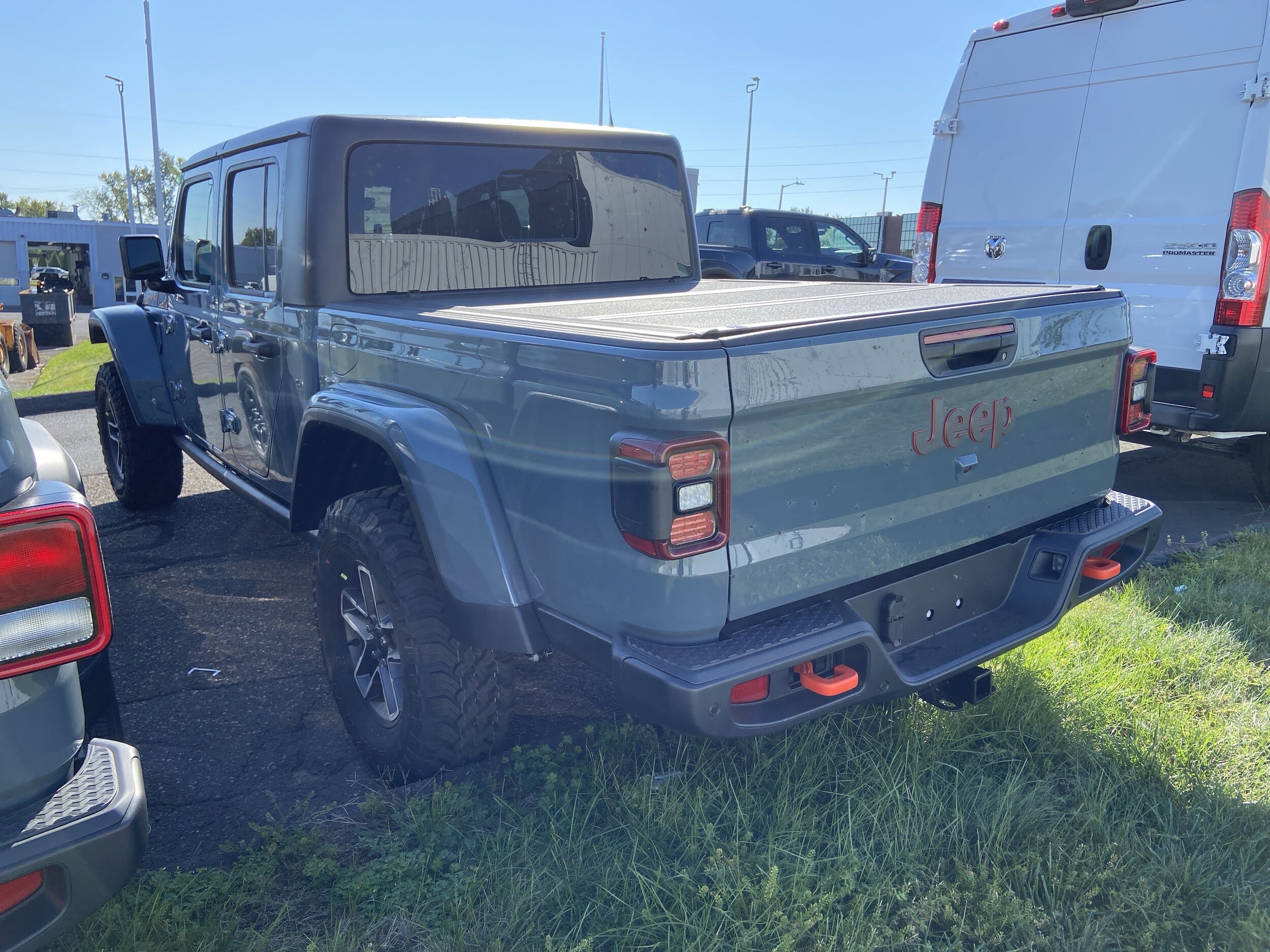 2025 Jeep Gladiator Mojave photo 4