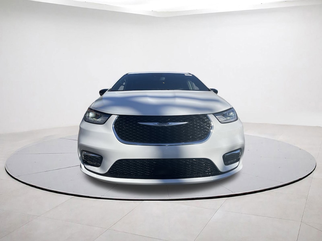 New 2026 Chrysler Pacifica Select Passenger Van