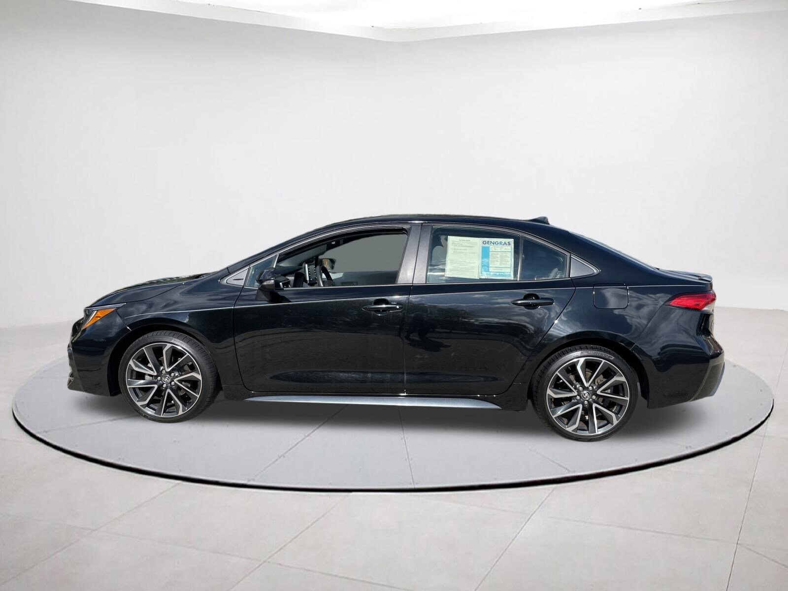 2020 Toyota Corolla SE photo 3