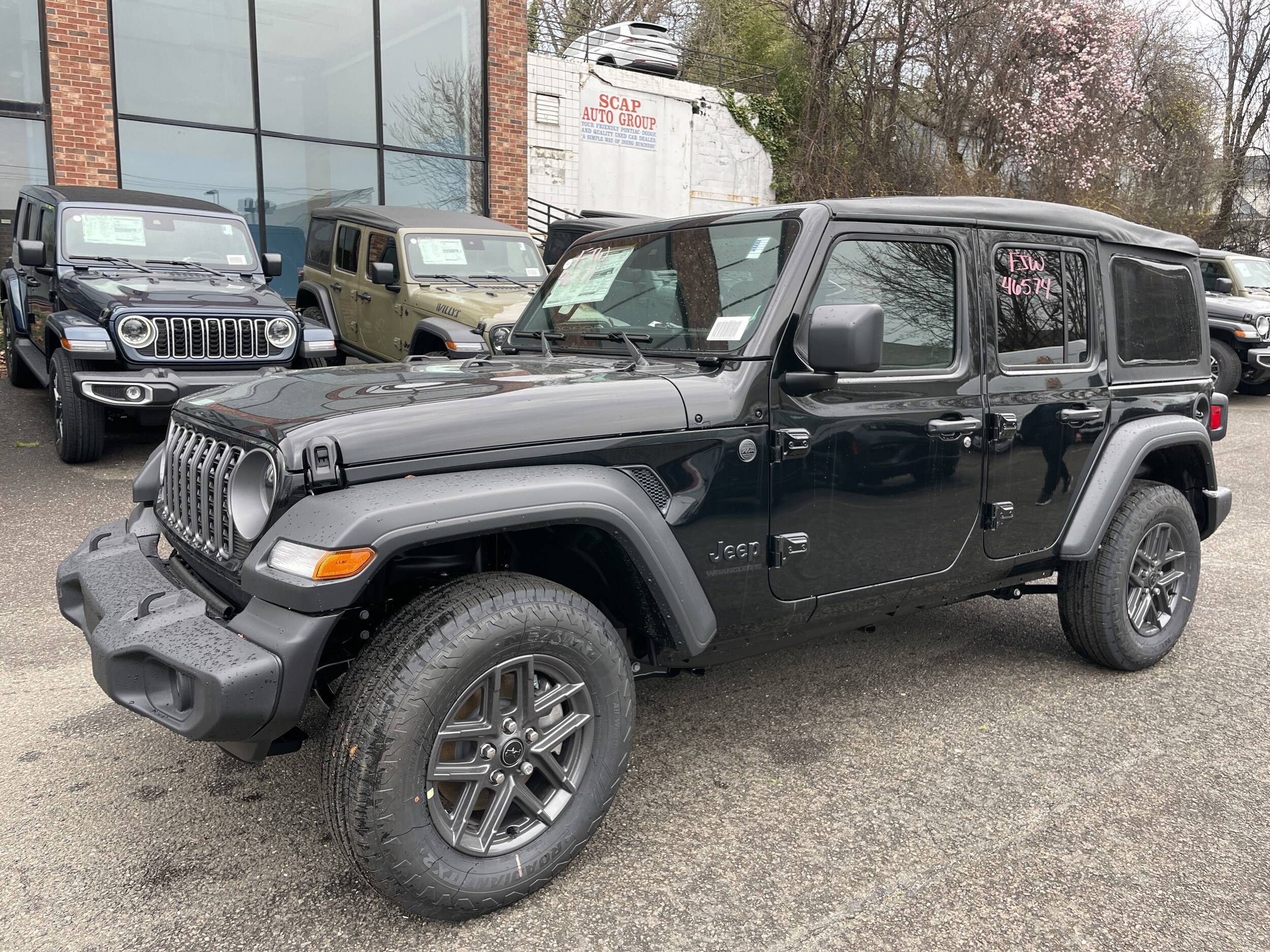2025 Jeep Wrangler Sport S photo 3