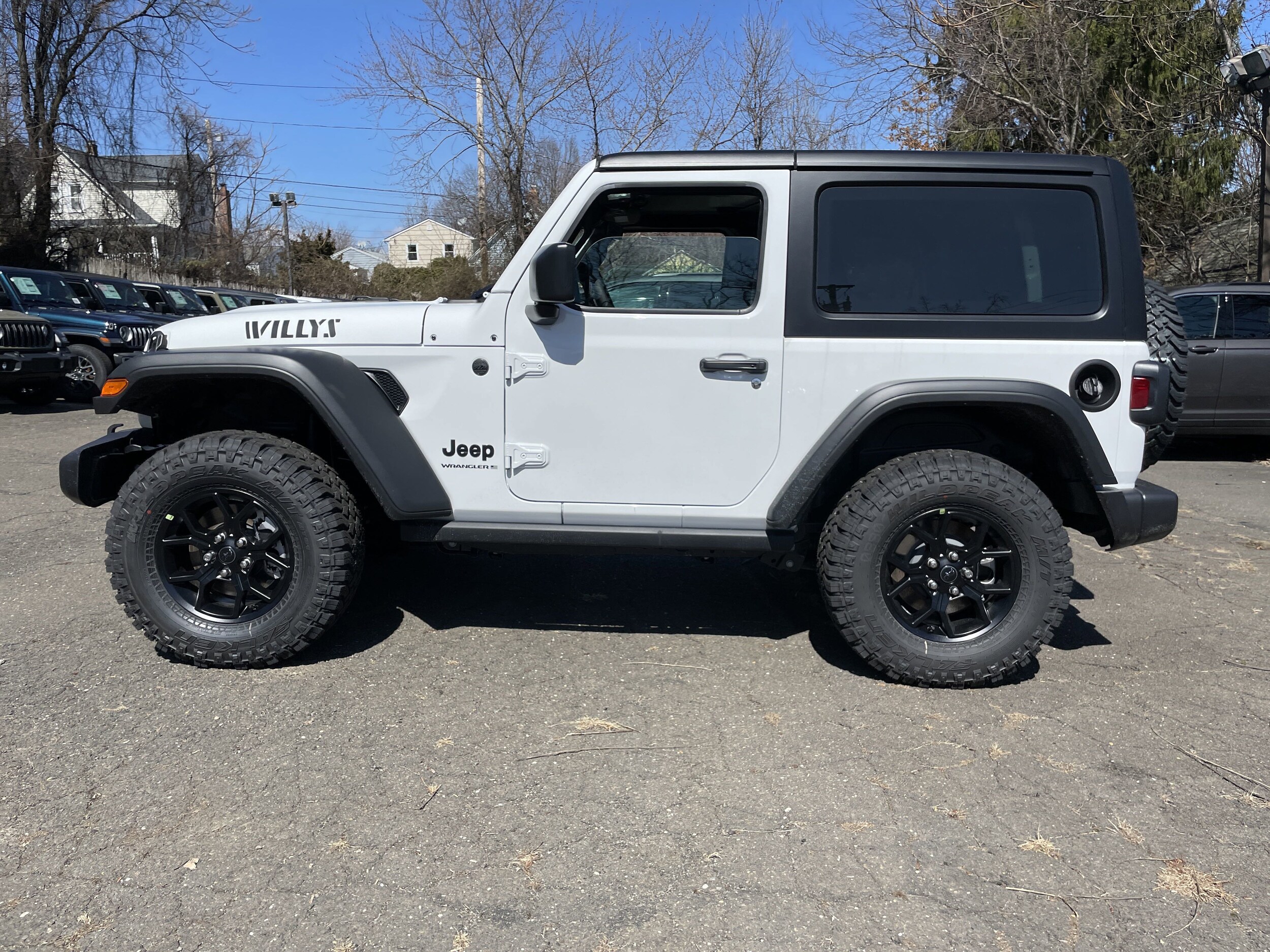 2025 Jeep Wrangler Willys photo 4