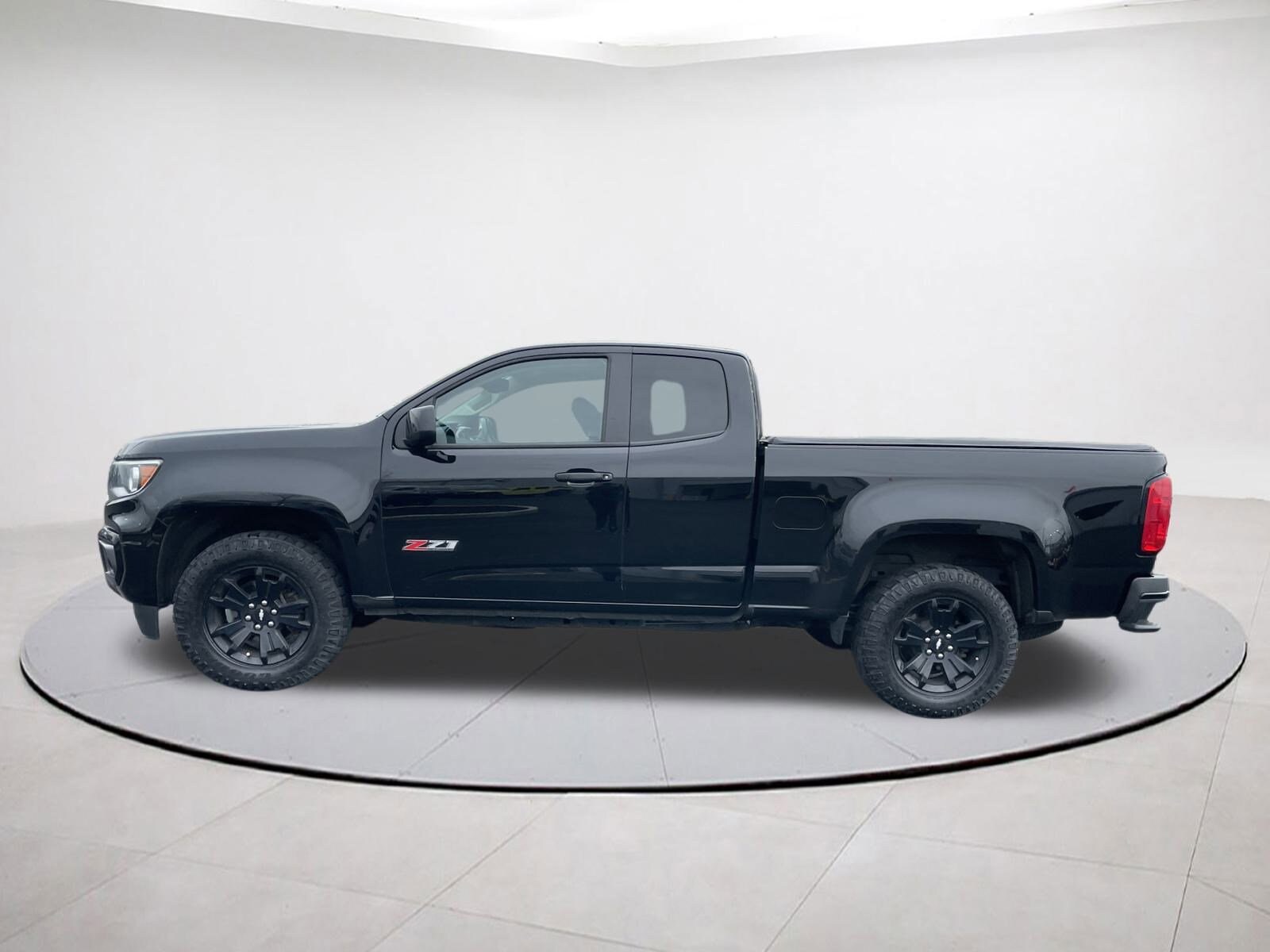 2021 Chevrolet Colorado Z71 photo 2