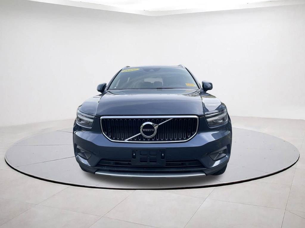 Used 2022 Volvo XC40 Momentum T5 AWD Momentum