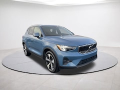 2025 Volvo XC40 Plus Bright Theme B5 AWD Plus Bright Theme