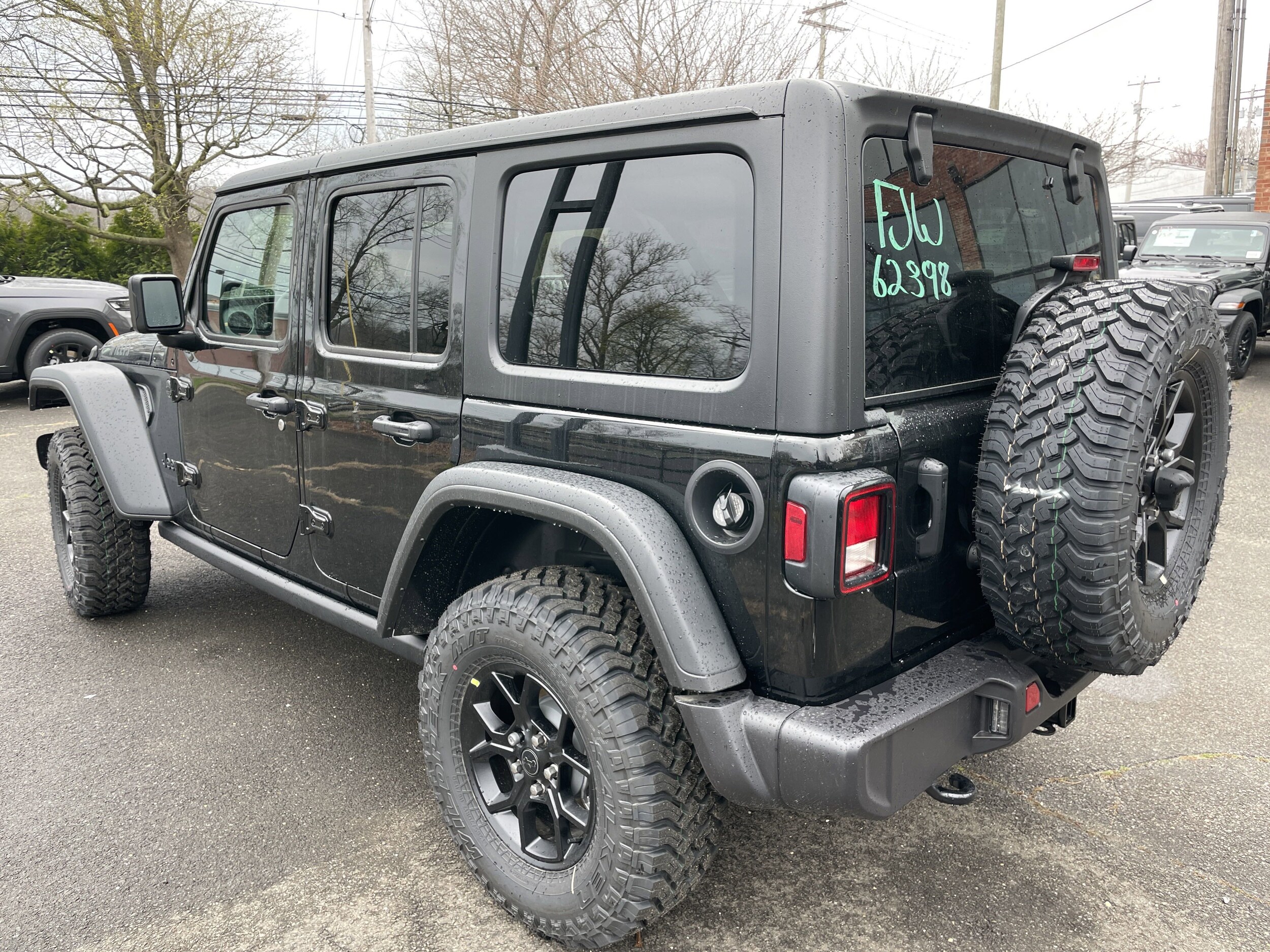 2025 Jeep Wrangler Willys photo 4