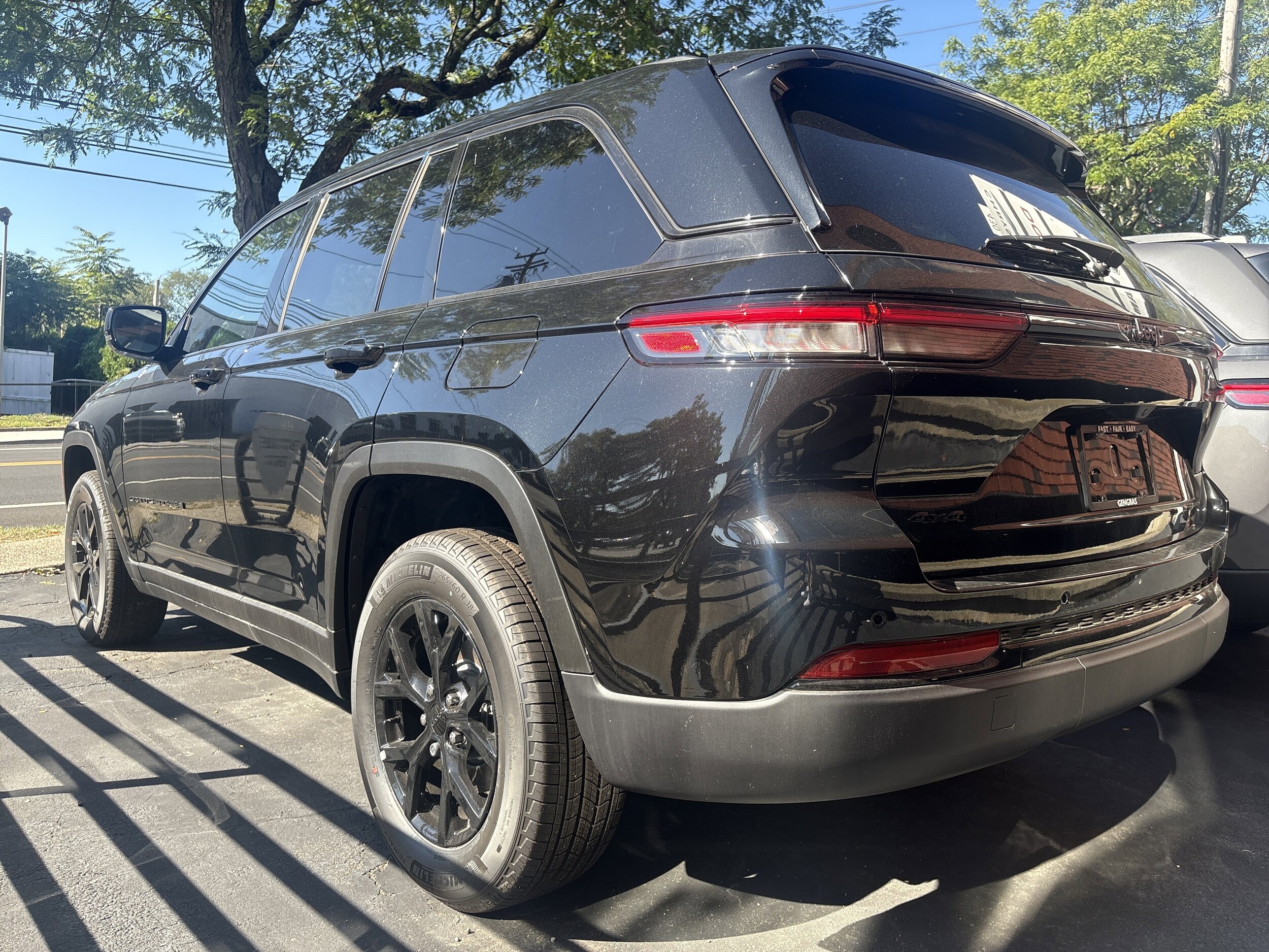 2025 Jeep Grand Cherokee Altitude X photo 3