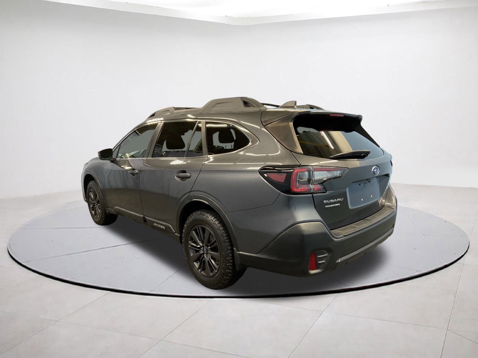 2020 Subaru Outback Premium photo 4