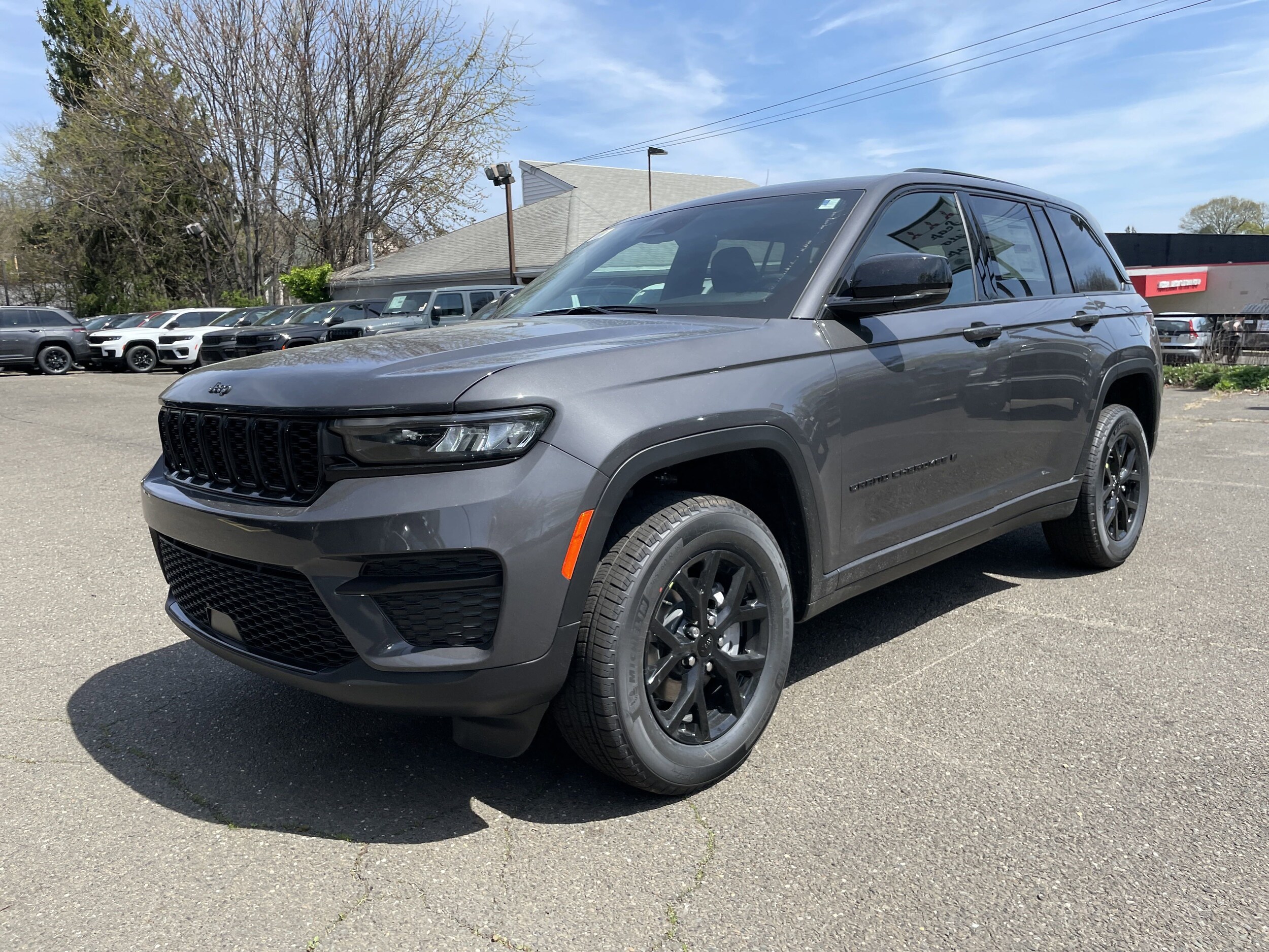 2025 Jeep Grand Cherokee Altitude X photo 3