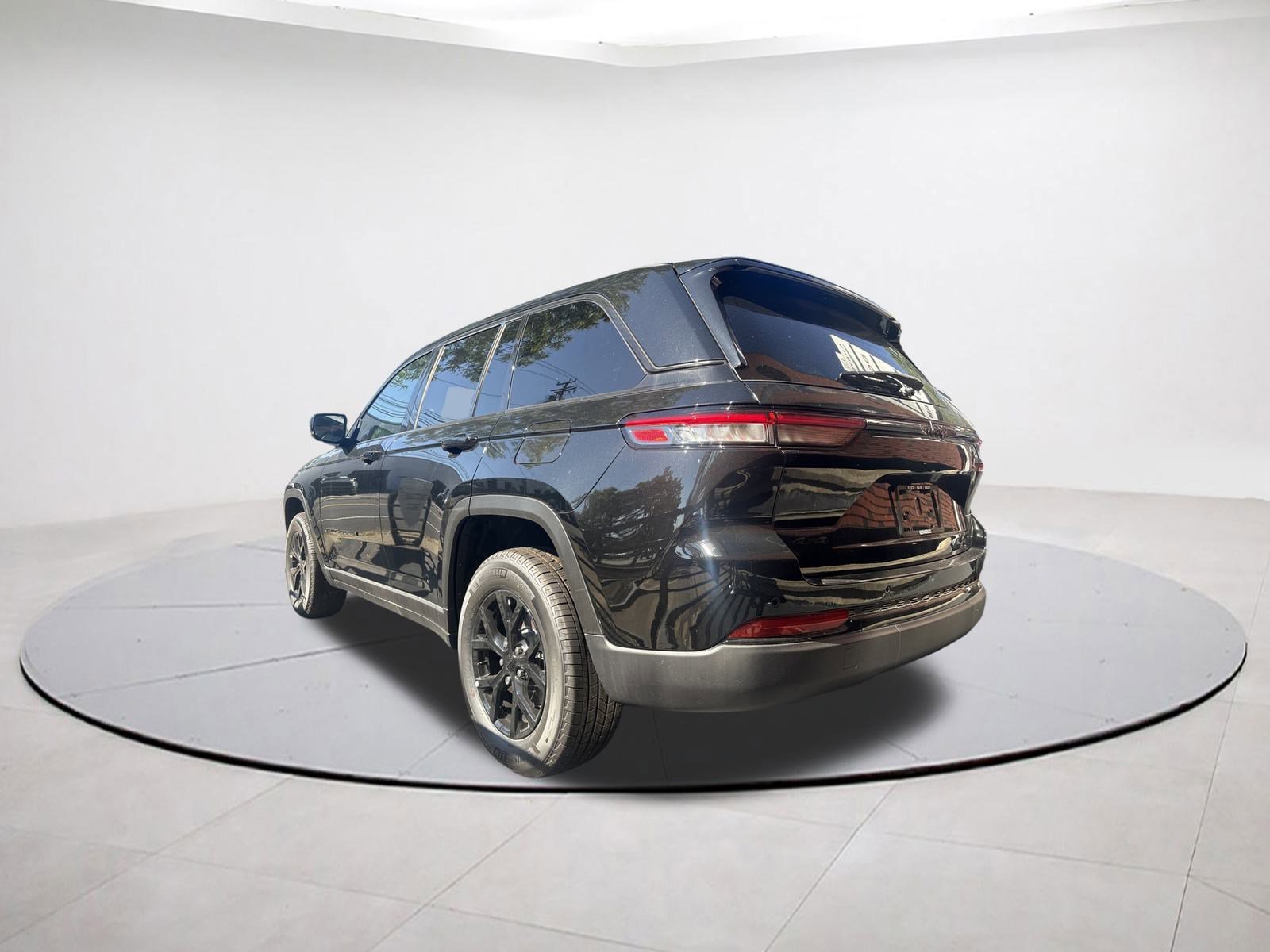2025 Jeep Grand Cherokee Altitude X photo 4