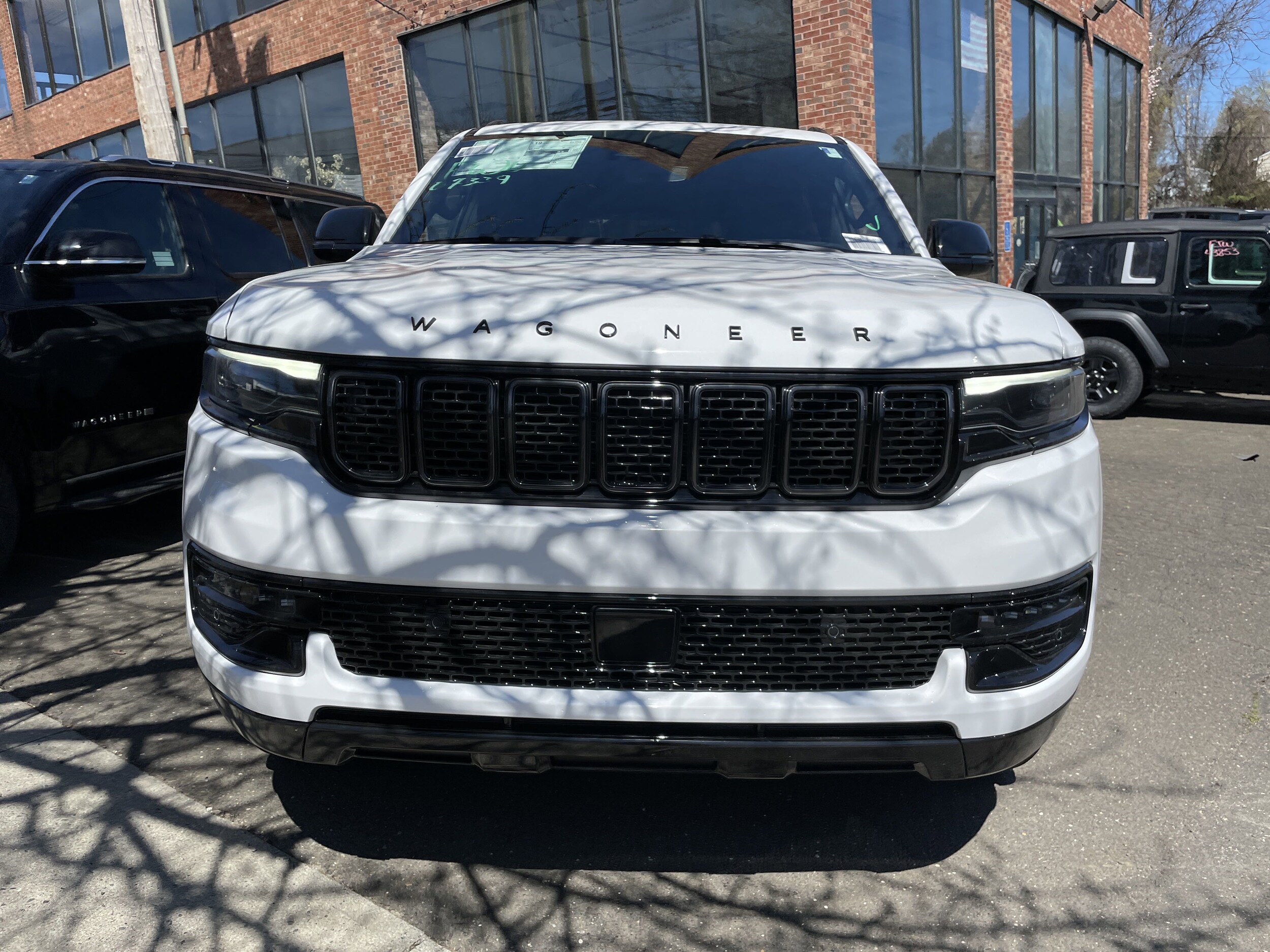2025 Jeep Wagoneer Series II Carbide photo 2