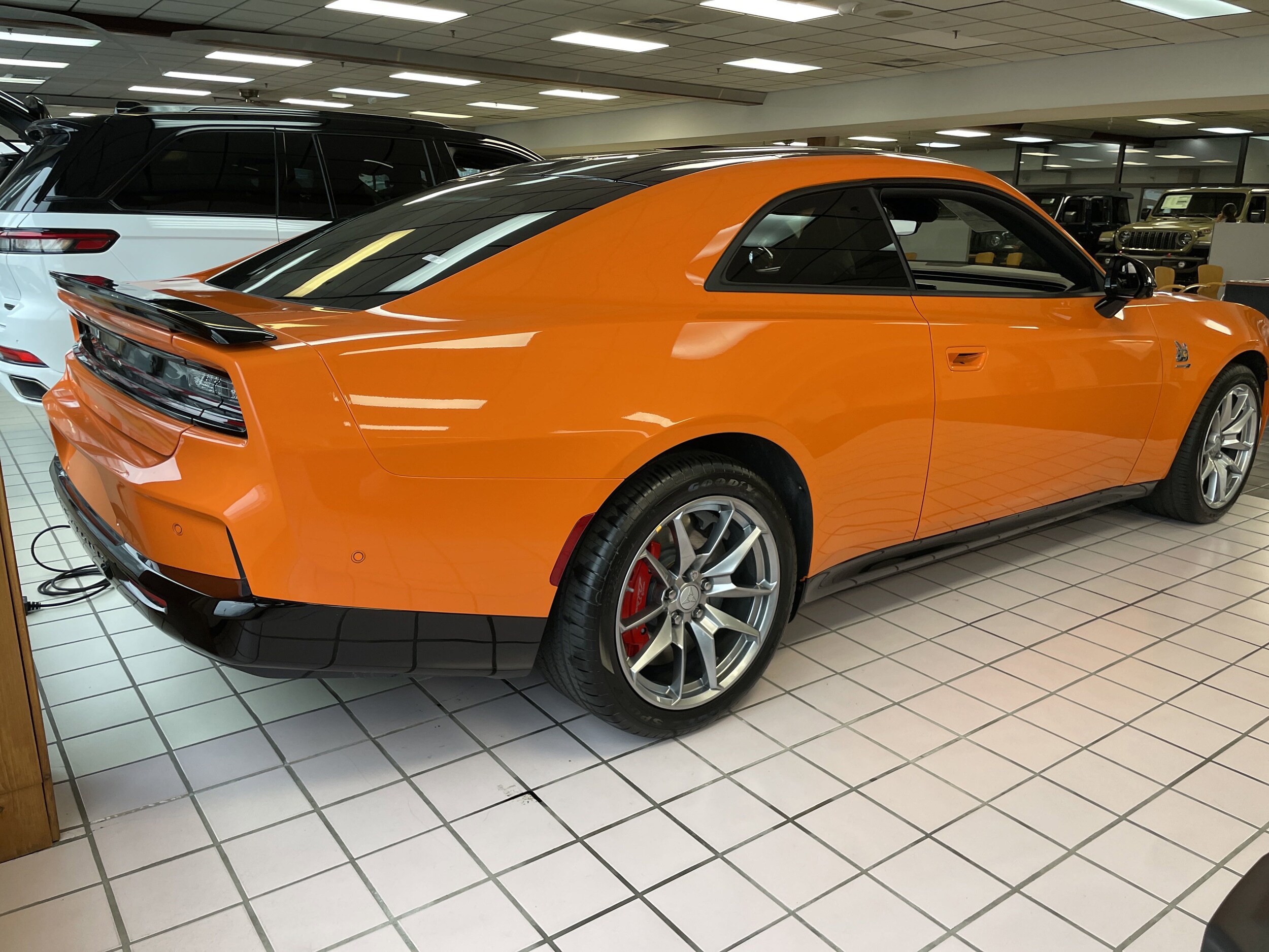 2025 Dodge Charger Daytona Scat Pack photo 4