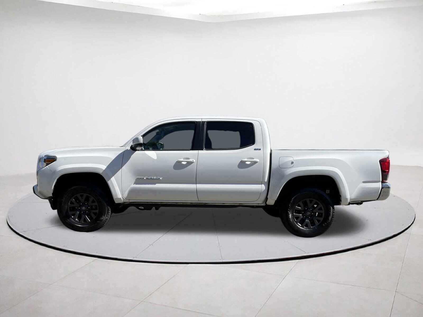 2023 Toyota Tacoma SR5 V6 4x4 photo 4